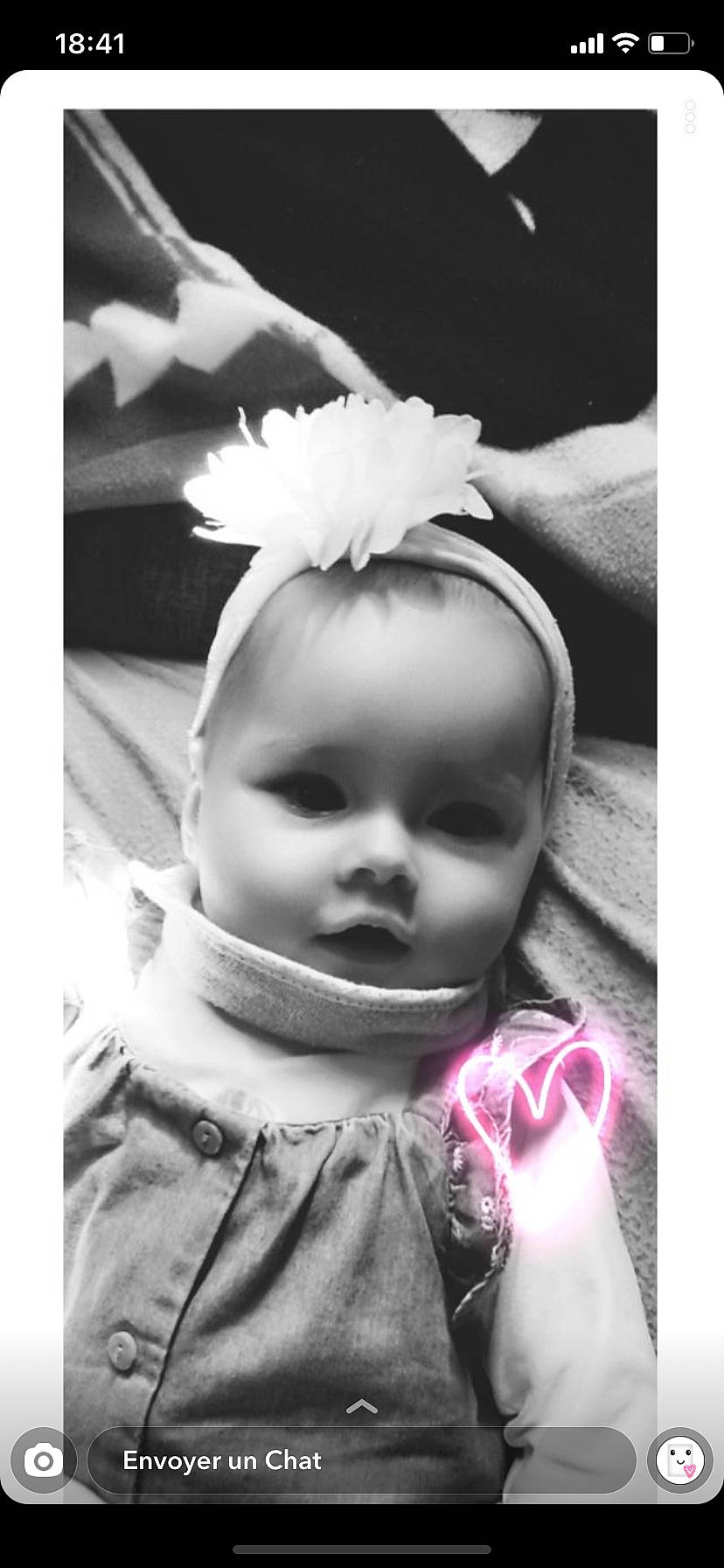 Iliana a rejoint le concours — aidez-le/la à gagner de superbes lots ! baby_toddler_clothing, black_and_white, cheek, eye, eyelash, face, flash_photography, gesture, hand, happy, head, iris, lip, mouth, nose, person, photograph, skin, sleeve, style