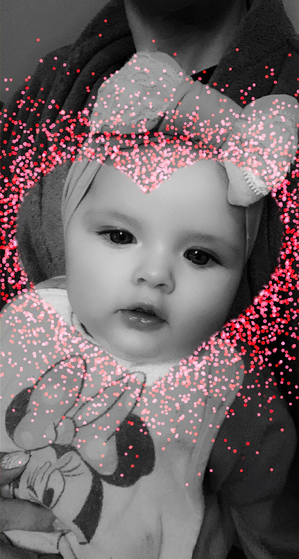 Iliana participe au concours pour gagner de l'argent avec cette photo : art, black, black_hair, cheek, chin, eye, eyebrow, eyelash, face, facial_expression, fashion, flash_photography, headgear, headwear, human, iris, lip, person, pink, red