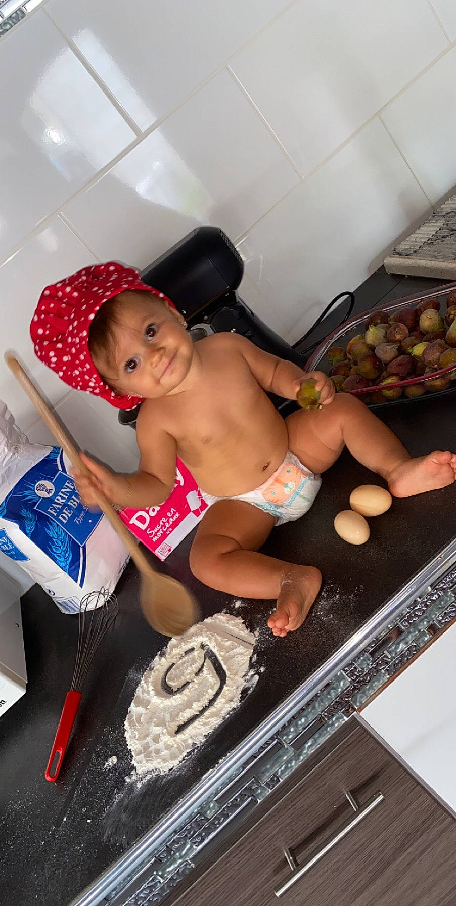 Jazz a rejoint le concours — aidez-le/la à gagner de superbes lots ! black_hair, child_model, joy, leg, muscle, person