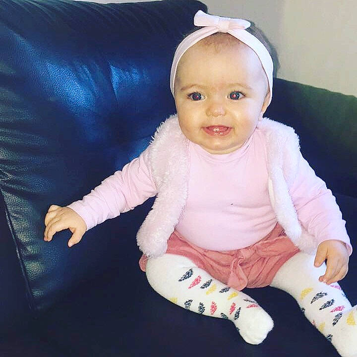 Kamilia participe au concours pour gagner de l'argent avec cette photo : arm, baby, baby_products, baby_toddler_clothing, cheek, child, cool, eye, head, headgear, leg, lip, person, pink, product, shoe, skin, sleeve, smile, toddler