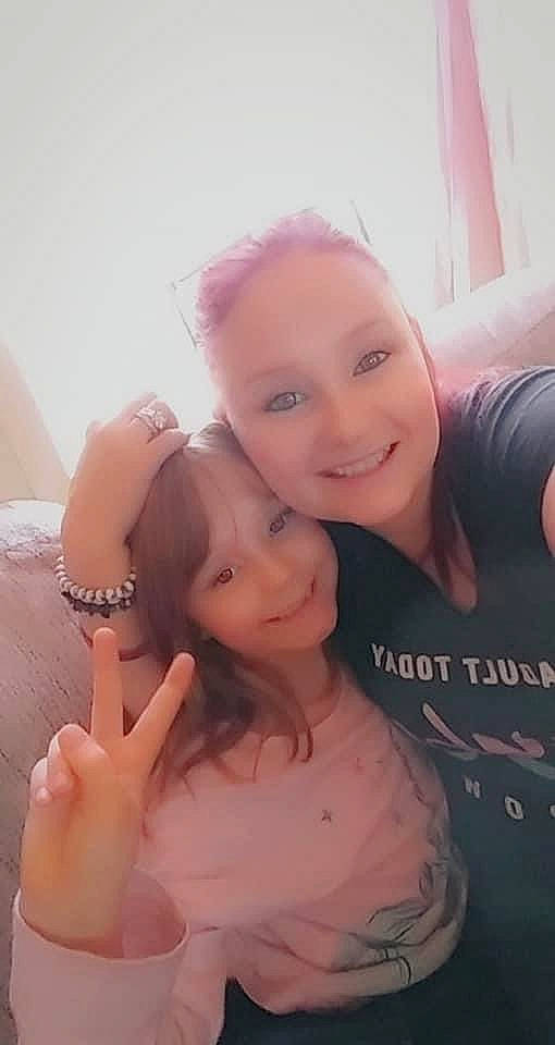 Alexis joined the competition — help win amazing prizes! arm, cool, ear, eye, eyebrow, eyelash, face, facial_expression, finger, gesture, hand, happy, human_body, iris, joy, lip, mouth, neck, person, shoulder