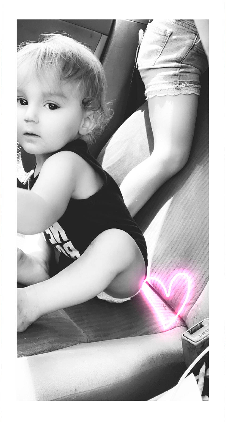 Noah is registered to the contest to win money with this photo: arm, beauty, black_hair, blond, comfort, elbow, finger, flash_photography, gesture, hairstyle, hand, happy, human_leg, knee, long_hair, person, shorts, sitting, snapshot, thigh