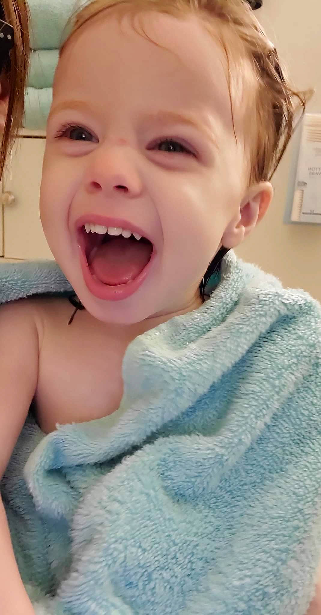 Amelia is registered to the contest to win money with this photo: baby_laughing, cheek, chin, eyebrow, eyelash, fun, gesture, happy, iris, jaw, lip, mouth, neck, nose, person, shout, skin, sleeve, smile, toddler