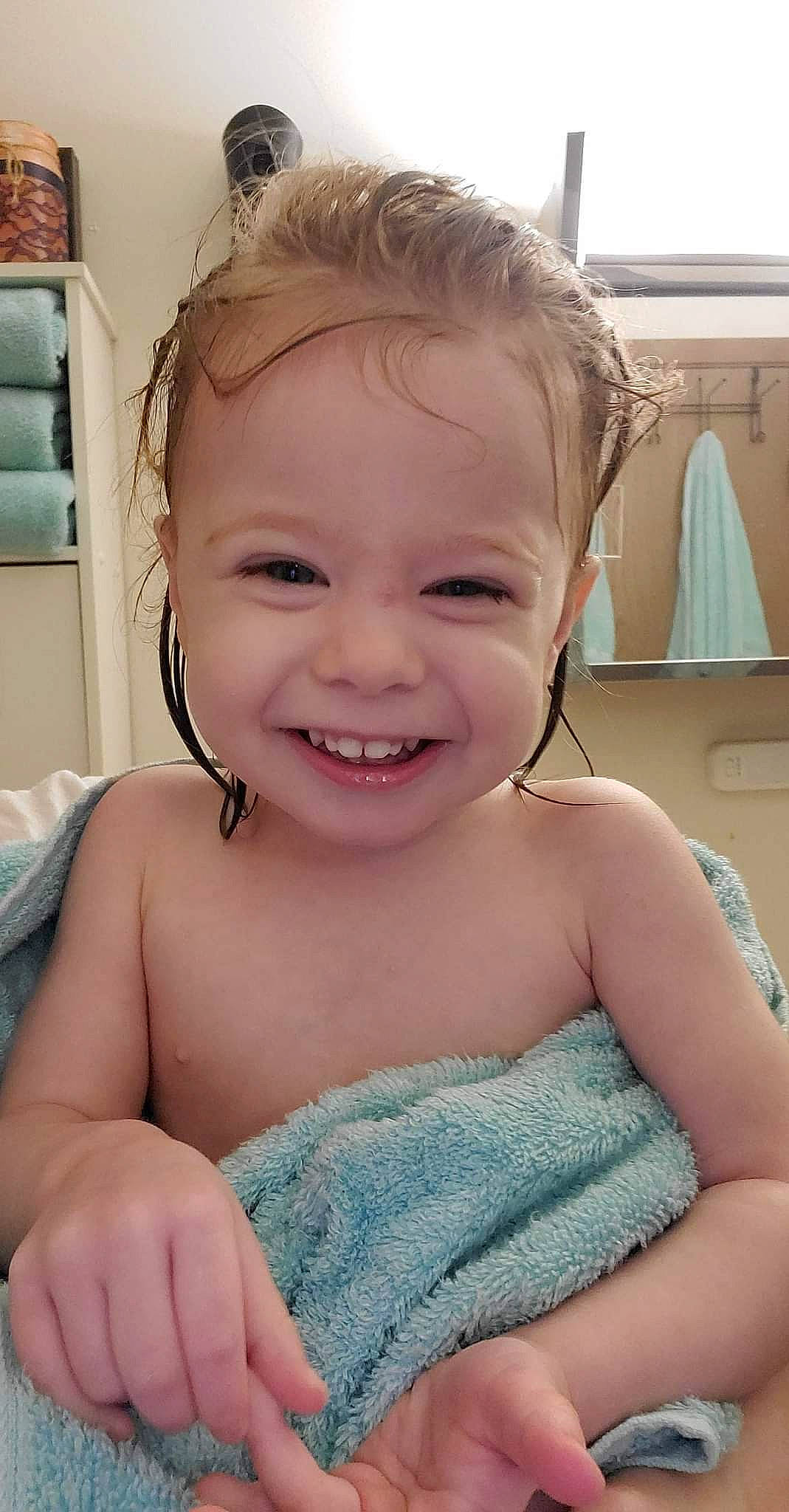 Amelia is registered to the contest to win money with this photo: cheek, chin, ear, eye, eyebrow, eyelash, face, facial_expression, hairstyle, head, jaw, joint, joy, lip, mouth, muscle, neck, nose, person, shoulder