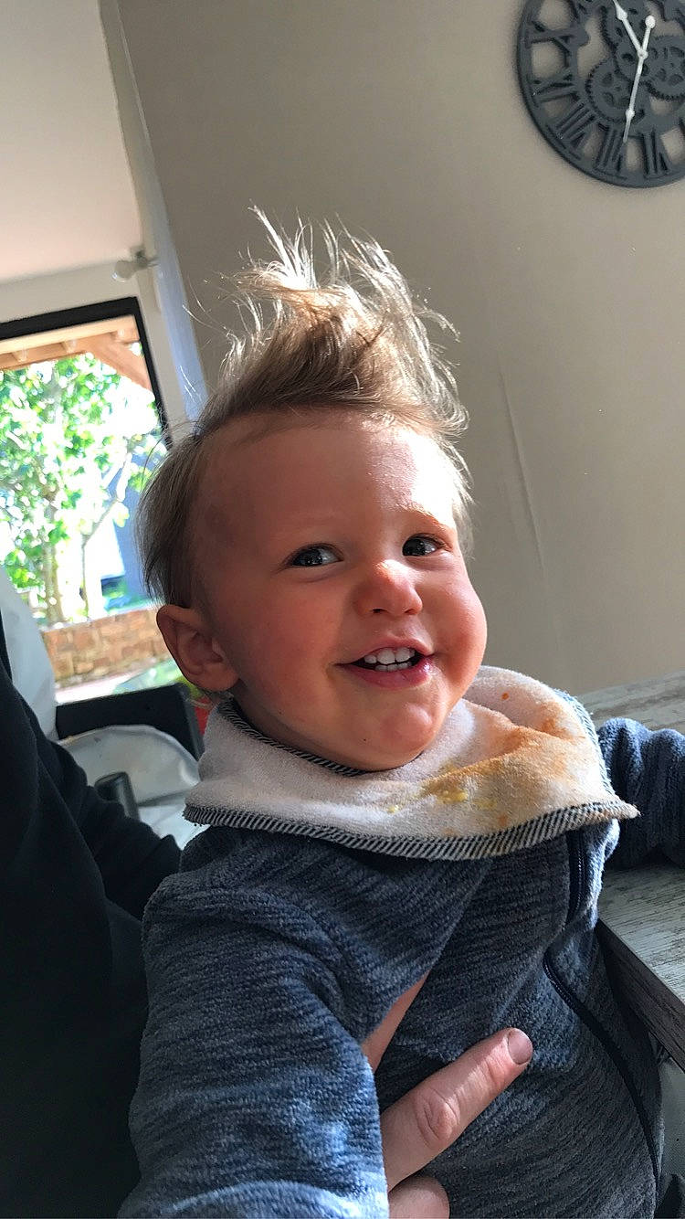 Timéo participe au concours pour gagner de l'argent avec cette photo : baby, cheek, child, chin, ear, face, hair, head, joy, neck, nose, person, sitting, skin, smile, toddler