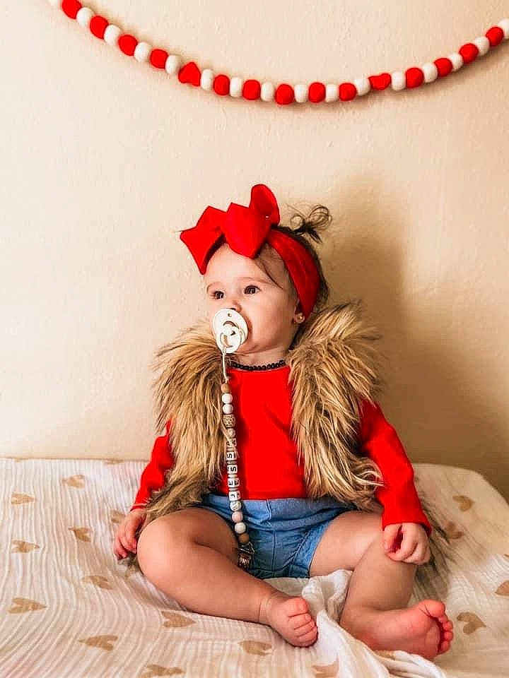 Jessa is registered to the contest to win money with this photo: arm, costume_hat, flash_photography, foot, fun, fur, hair_accessory, happy, headband, headgear, headpiece, headwear, human_body, human_leg, jewellery, long_hair, necklace, person, red, skin