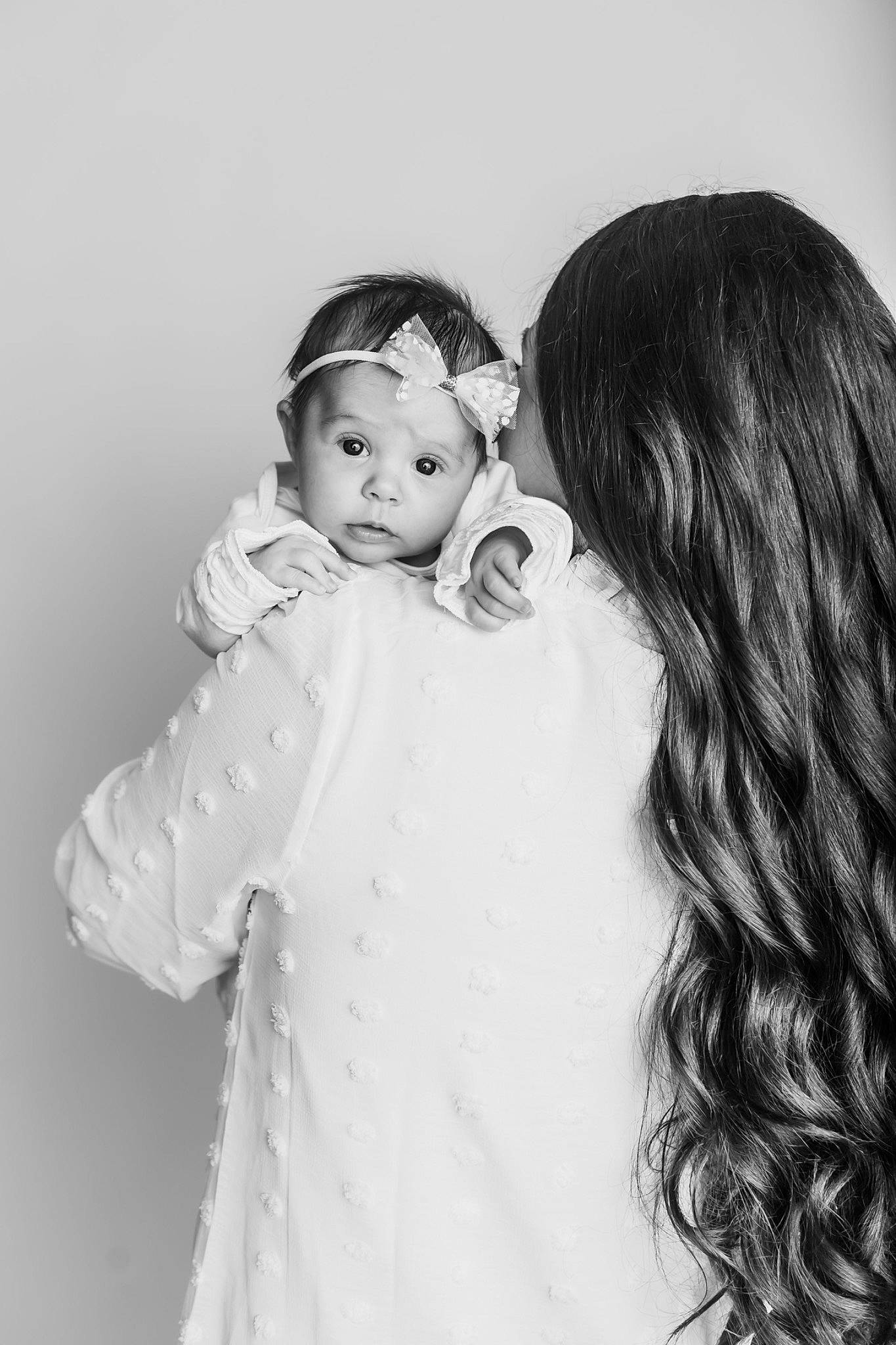 Madison is registered to the contest to win money with this photo: black_and_white, cheek, eyebrow, eyelash, fashion_design, flash_photography, gesture, happy, headwear, iris, lip, monochrome, monochrome_photography, neck, nose, person, shoulder, skin, sleeve, style