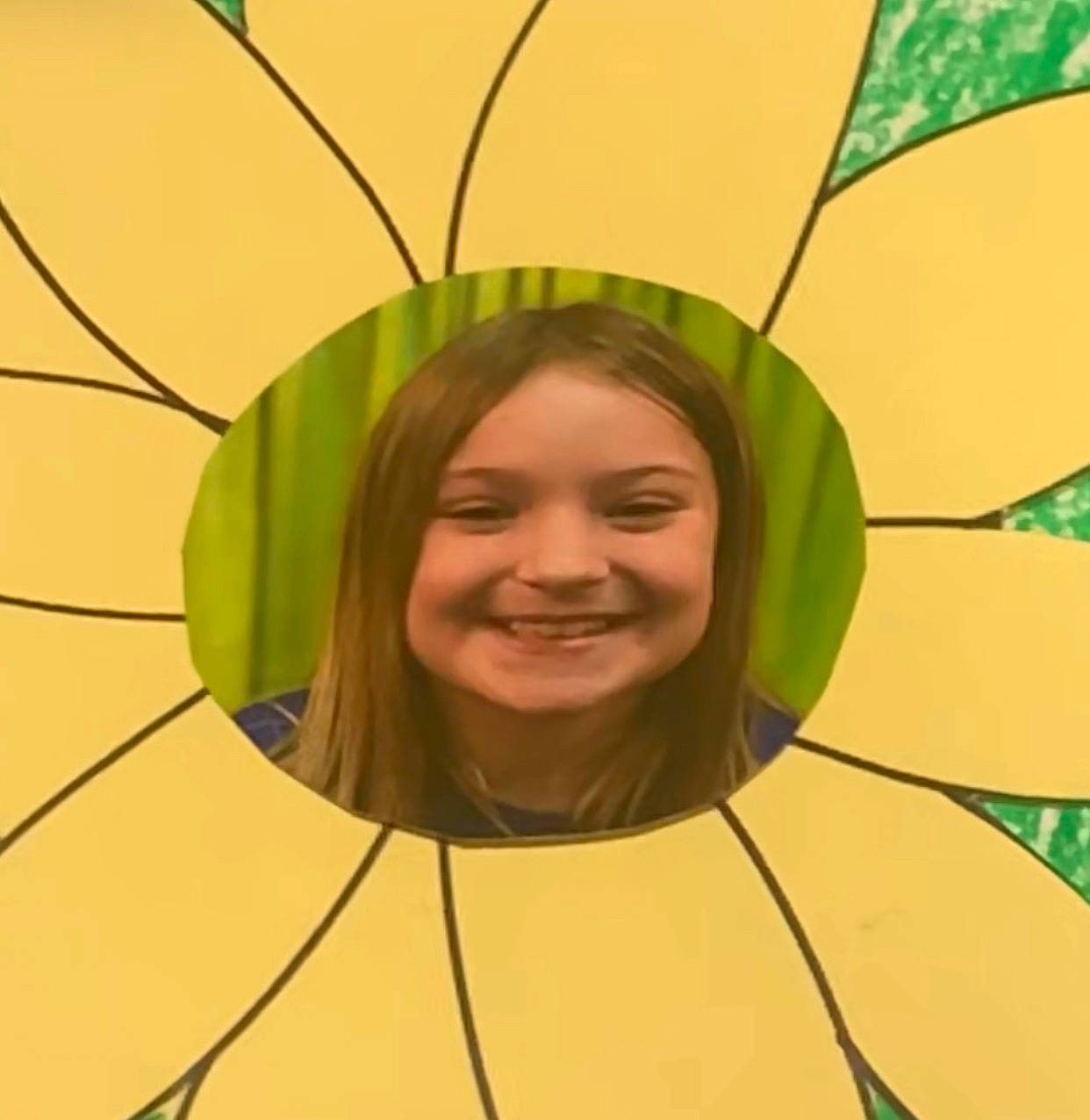 Lailinn joined the competition — help win amazing prizes! chin, circle, eyebrow, facial_expression, fun, grass, hairstyle, happy, iris, joy, organ, organism, pattern, people_in_nature, person, photograph, smile, symmetry, tints_and_shades, umbrella