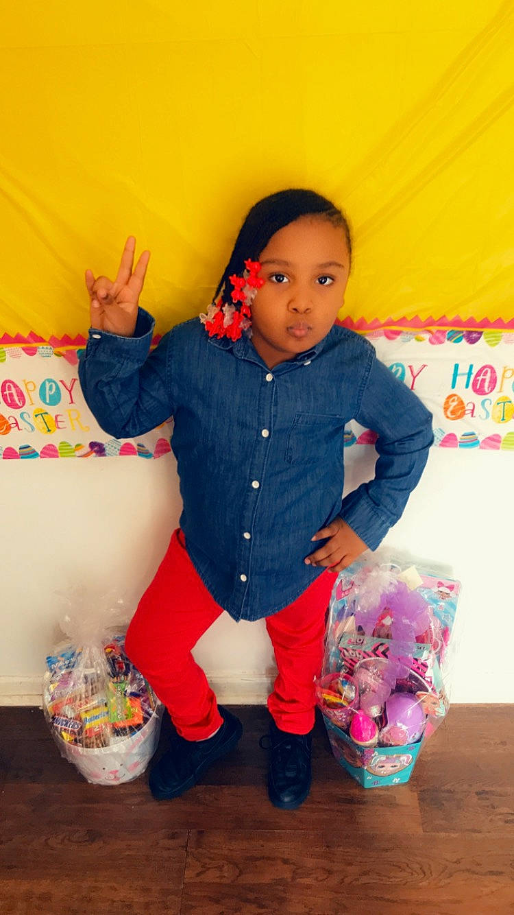 Amia is registered to the contest to win money with this photo: child, person, pink, play, textile, toddler