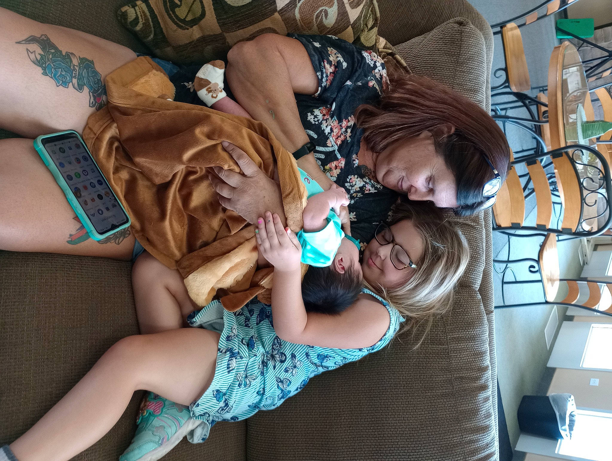 Vani Robert joined the competition — help win amazing prizes! arm, black_hair, comfort, eyewear, finger, fun, hairstyle, hand, happy, human, joint, knee, lap, leg, mouth, person, skin, smile, summer, textile