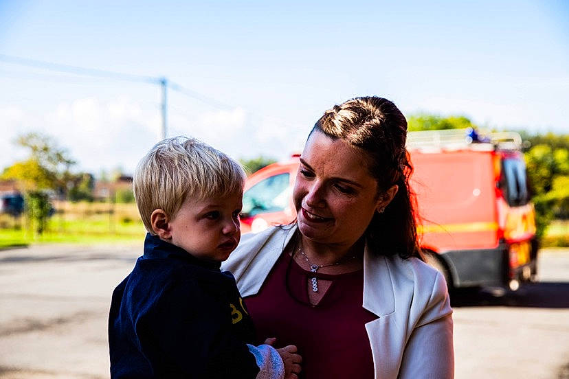 Télio a rejoint le concours — aidez-le/la à gagner de superbes lots ! asphalt, child, cloud, event, fun, grass, happy, jewellery, joy, leisure, person, plant, recreation, road, sky, smile, tire, toddler, travel, tree