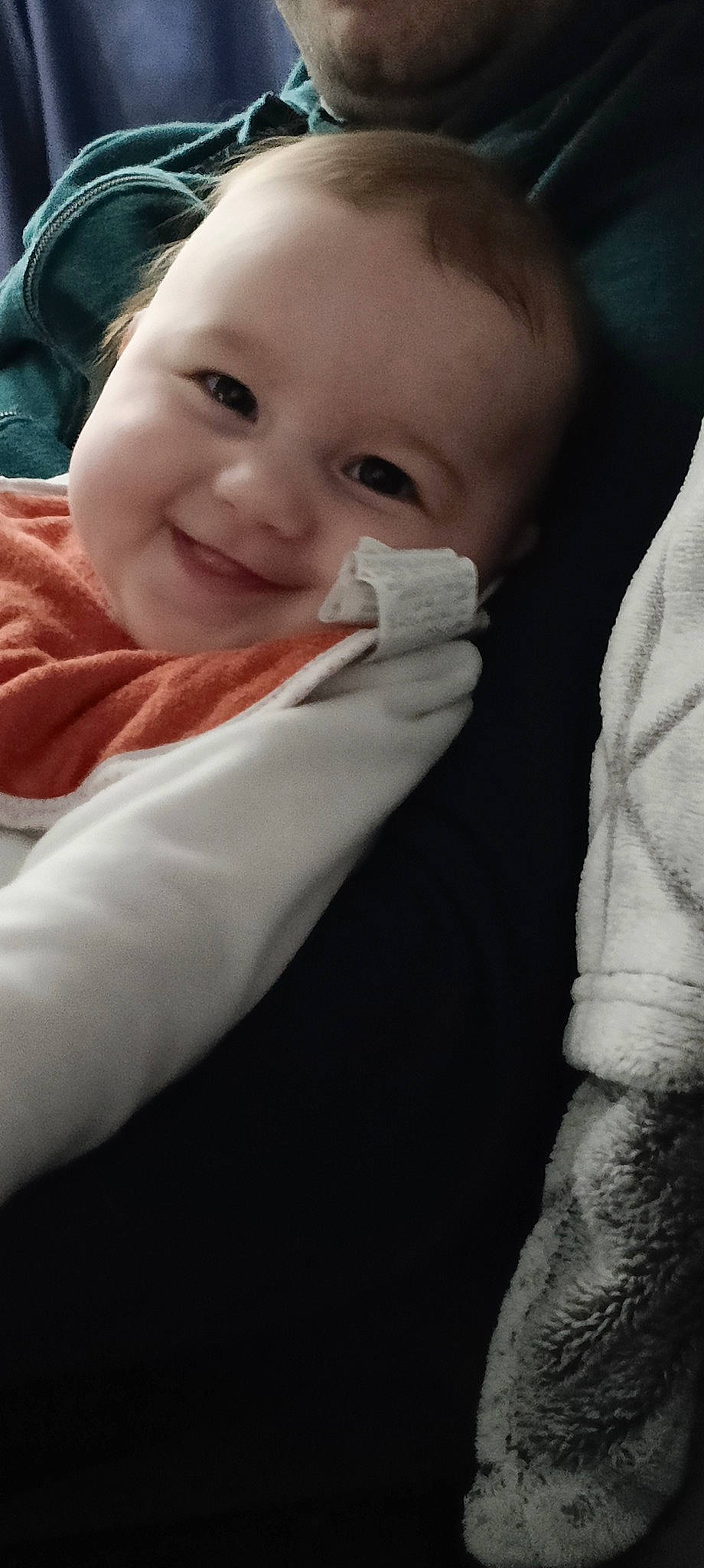 Noéline a rejoint le concours — aidez-le/la à gagner de superbes lots ! baby, baby_toddler_clothing, cheek, child, chin, comfort, eyebrow, eyelash, flash_photography, fun, gesture, happy, iris, joy, lip, mouth, nose, person, skin, sleeve