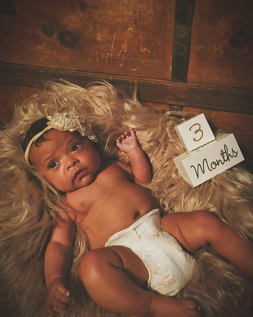 Kanary is registered to the contest to win money with this photo: child, flesh, muscle, person