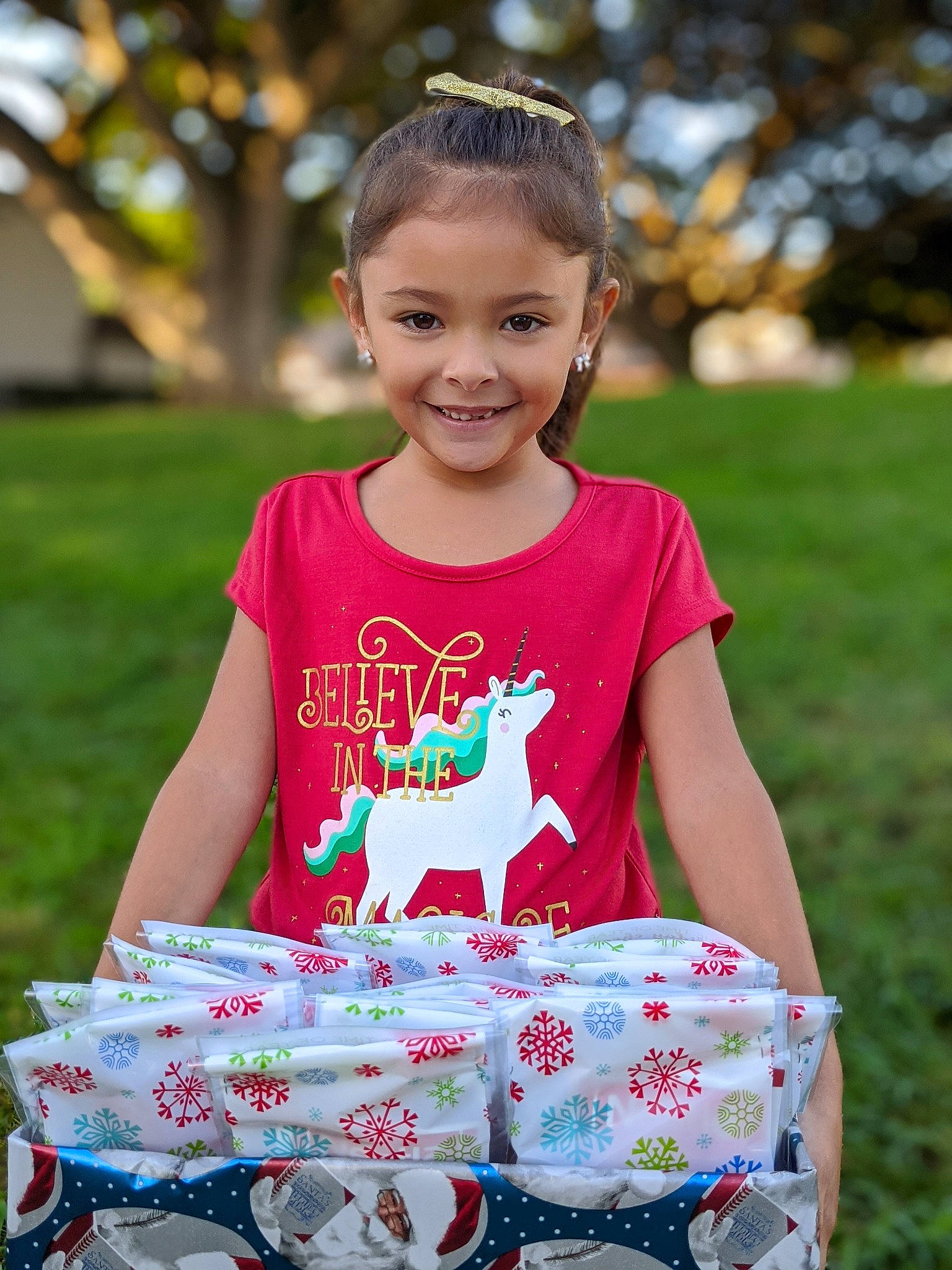 Milah is registered to the contest to win money with this photo: birthday, child, fun, grass, happy, joy, party, person, picnic, play, recreation, smile, summer, t_shirt, toddler, vacation