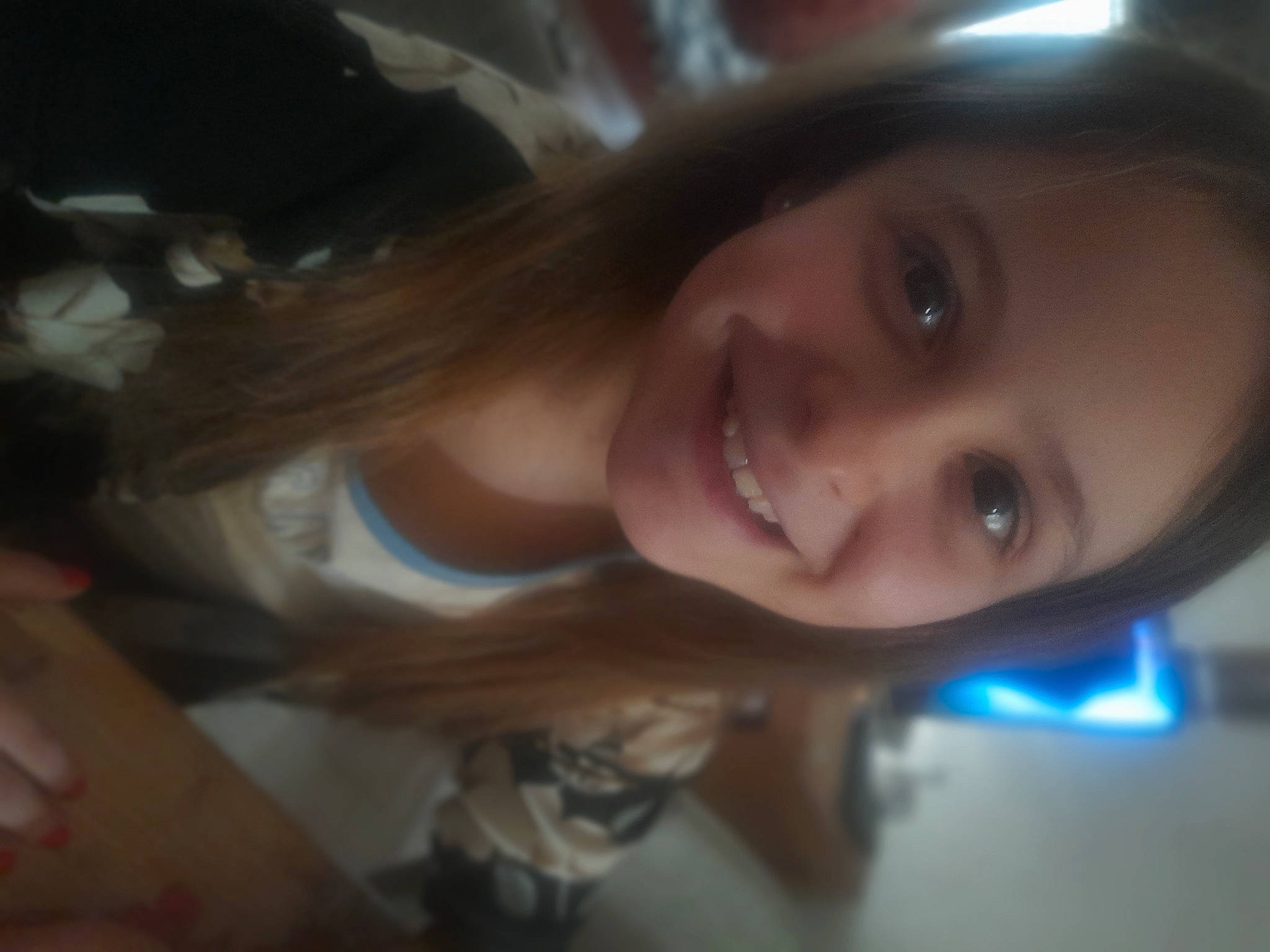 Lily a rejoint le concours — aidez-le/la à gagner de superbes lots ! black_hair, cheek, chin, cool, ear, eyebrow, eyelash, flash_photography, forehead, fun, happy, iris, jaw, joy, lip, long_hair, mouth, neck, nose, person