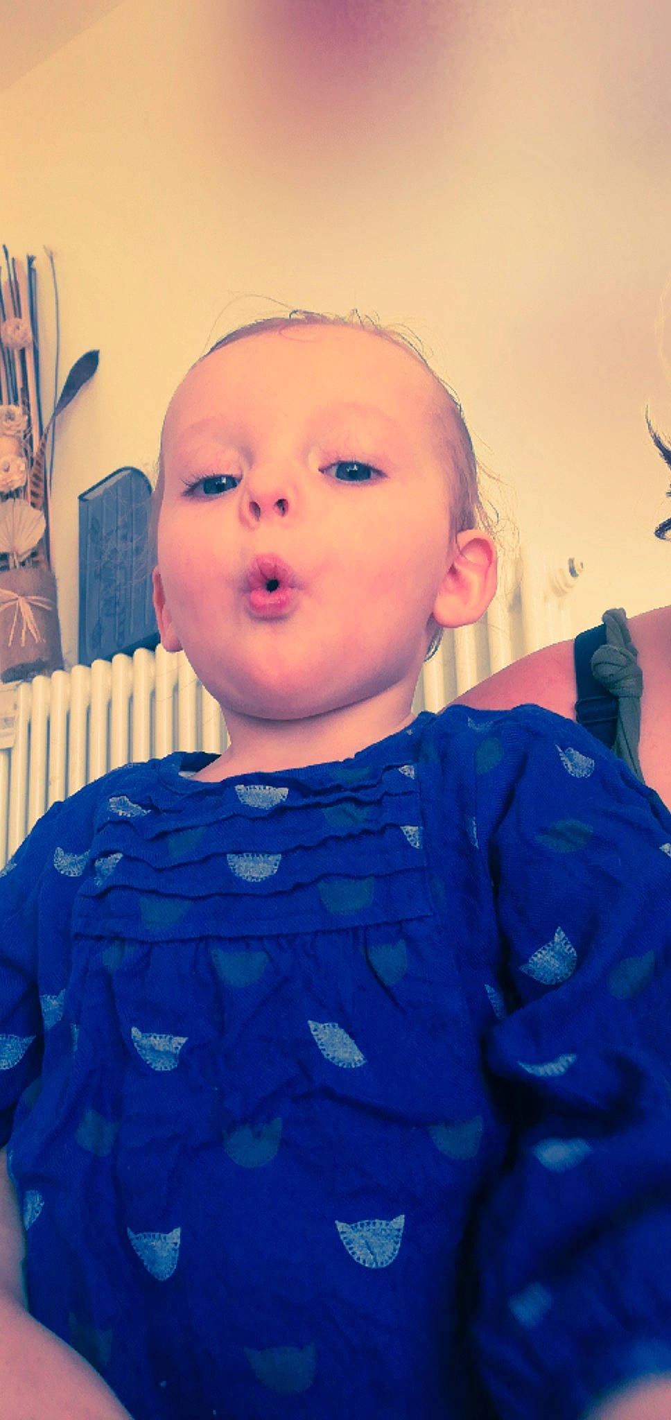 Ambre a rejoint le concours — aidez-le/la à gagner de superbes lots ! baby, blue, cheek, child, chin, ear, eye, eyebrow, face, forehead, hair, hairstyle, head, lip, mouth, nose, person, skin, smile, toddler