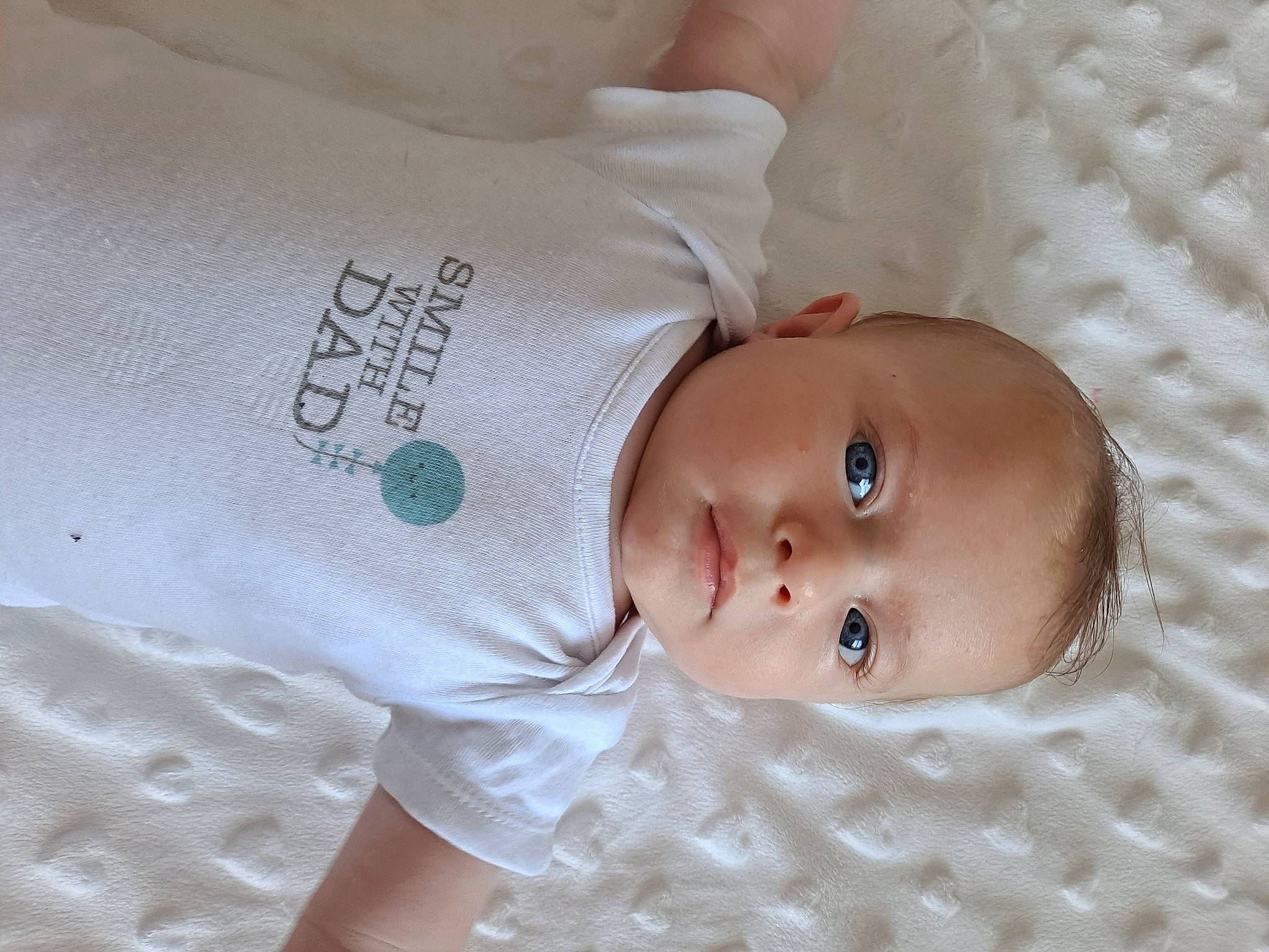 Naë a rejoint le concours — aidez-le/la à gagner de superbes lots ! baby, baby_products, baby_toddler_clothing, cheek, child, comfort, eye, eyebrow, head, headgear, human_body, iris, linens, lip, mouth, nose, person, product, skin, sleeve