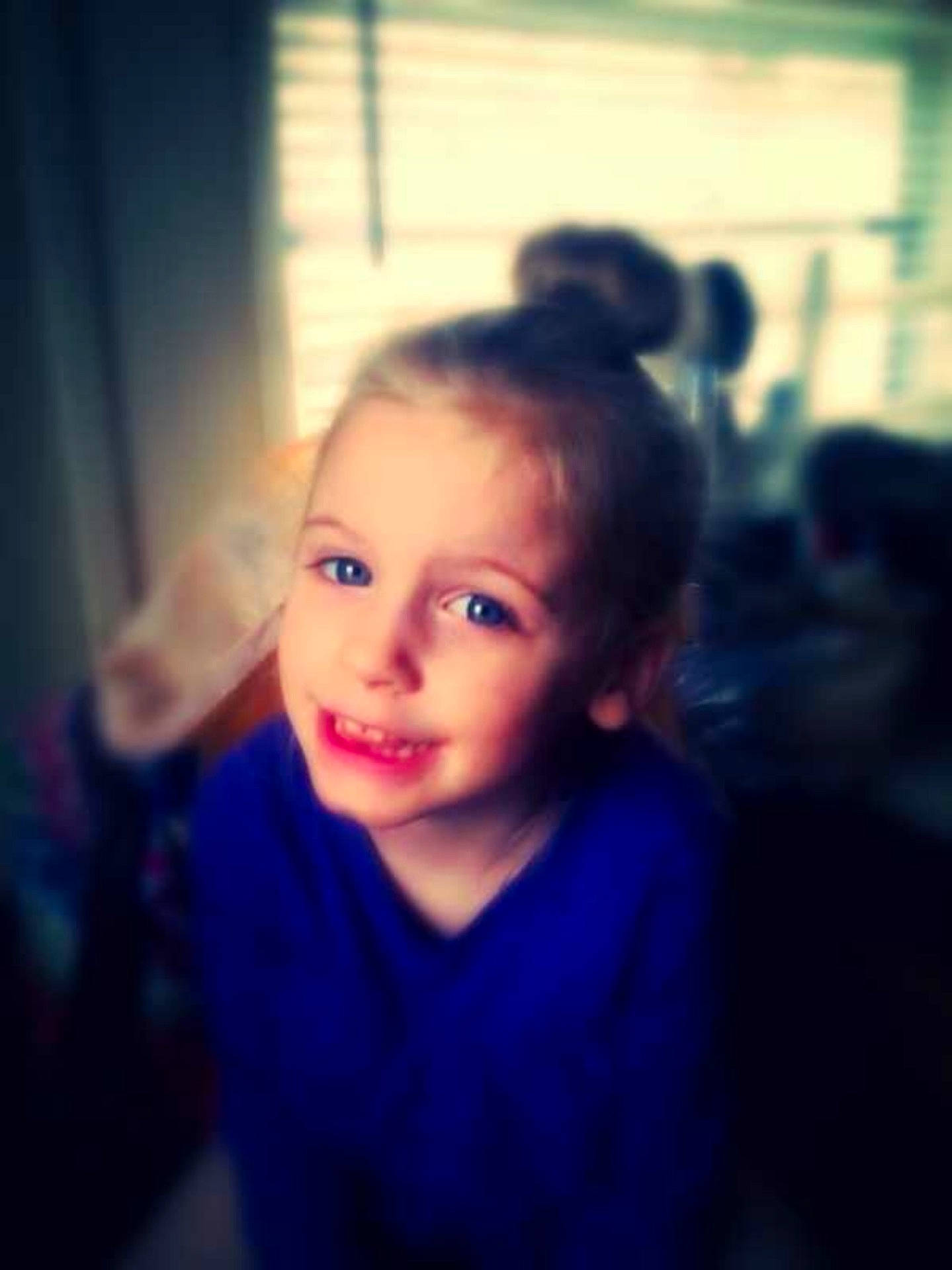 Lyrik is registered to the contest to win money with this photo: beauty, blue, cheek, child, chin, eye, eyebrow, face, forehead, girl, hair, hairstyle, head, human_body, human_hair_color, organ, person, skin, smile, snapshot