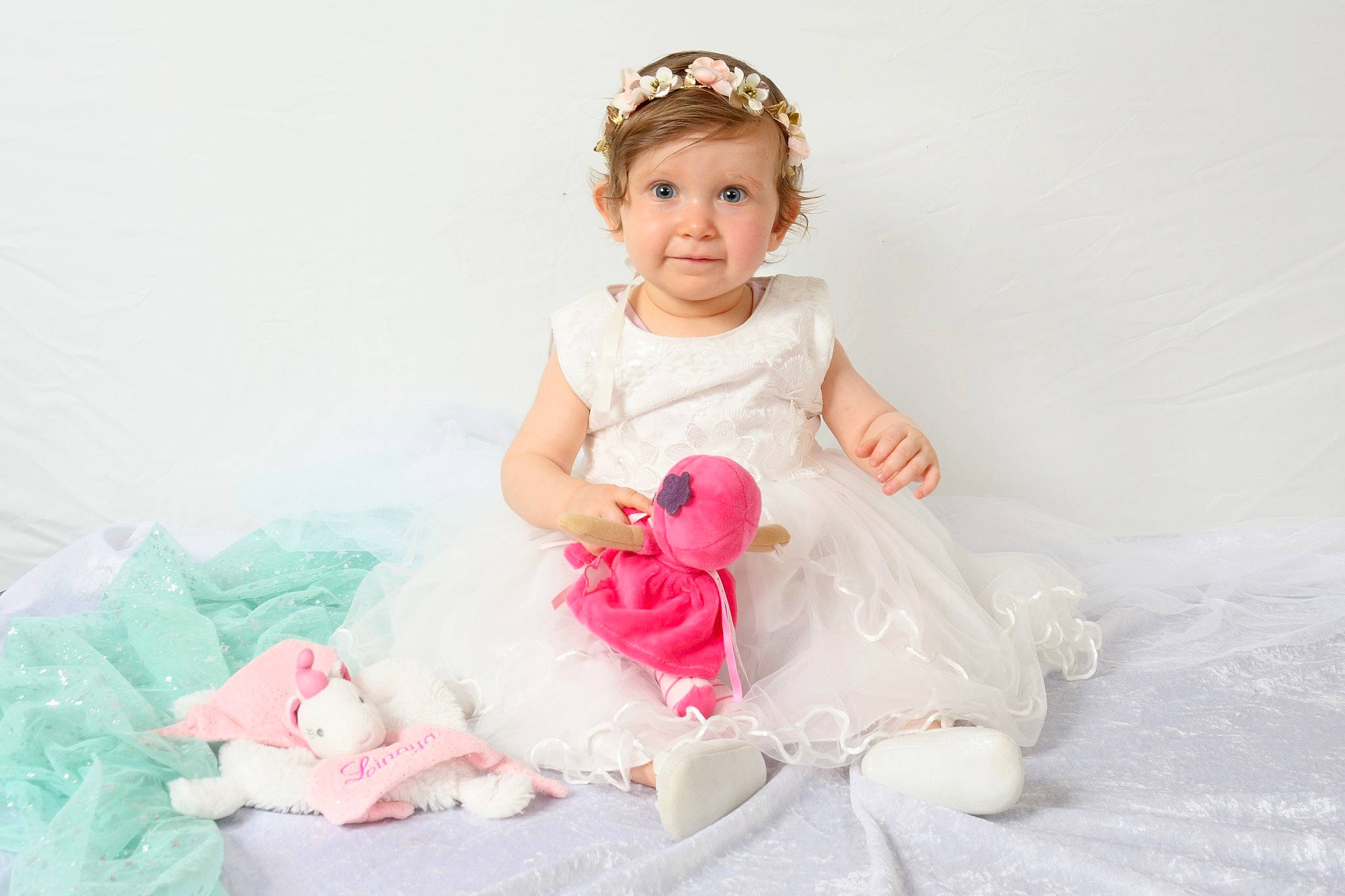 Linaya participe au concours pour gagner de l'argent avec cette photo : baby, baby_toddler_clothing, ballet_tutu, child, costume, dress, fashion_accessory, hair_accessory, headband, headgear, headpiece, person, pink, sitting, sleeve, toddler, white