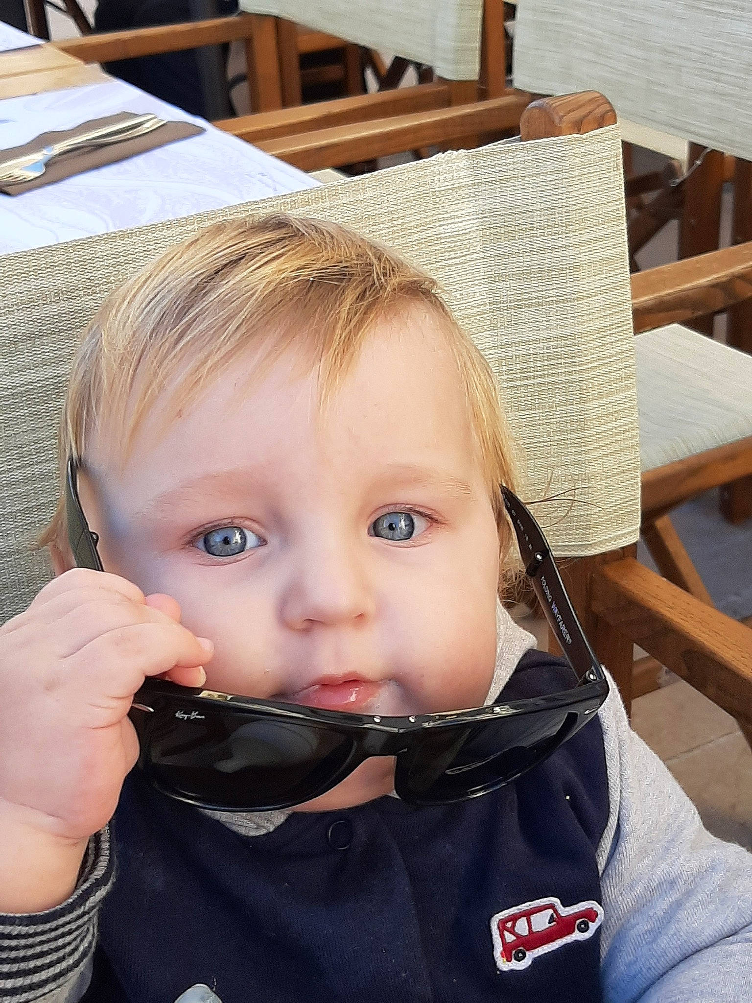 Denis participe au concours pour gagner de l'argent avec cette photo : baby, cheek, child, eye, face, head, neck, person, toddler