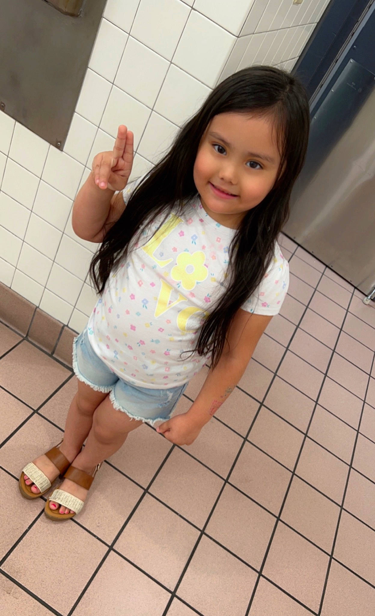 Mallorie joined the competition — help win amazing prizes! beauty, elbow, eye, face, floor, flooring, foot, fun, happy, human_leg, joint, joy, knee, leg, pattern, person, skin, sleeve, smile, thigh