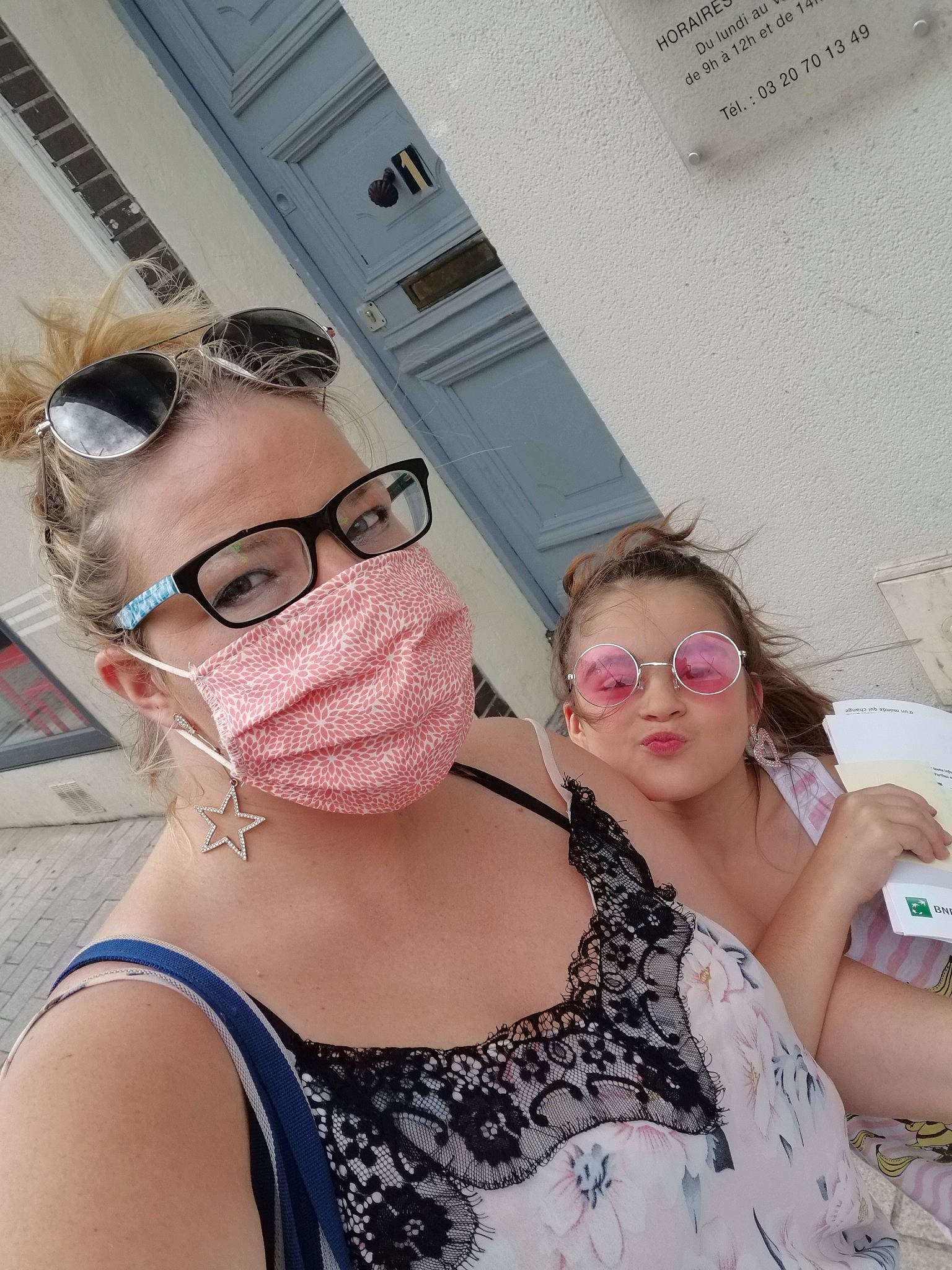 Leona participe au concours pour gagner de l'argent avec cette photo : eyewear, fun, glasses, hair, lip, mouth, person, photography, selfie, smile, sunglasses, vacation, vision_care