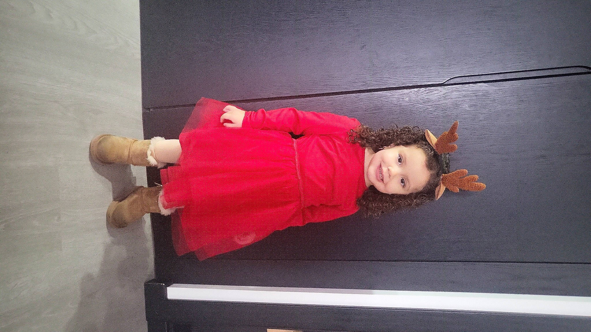 Irina participe au concours pour gagner de l'argent avec cette photo : baby_toddler_clothing, child, comfort, floor, flooring, fun, happy, hardwood, human_leg, joy, knee, leisure, magenta, person, physical_fitness, pink, room, sitting, sportswear, toddler