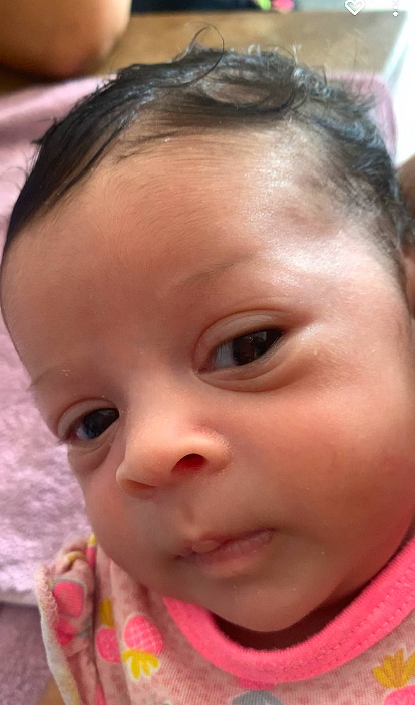 Myla participe au concours pour gagner de l'argent avec cette photo : baby, baby_toddler_clothing, beauty, cheek, child, close_up, ear, eyebrow, eyelash, forehead, fun, hair, happy, iris, lip, mouth, nose, person, skin, smile