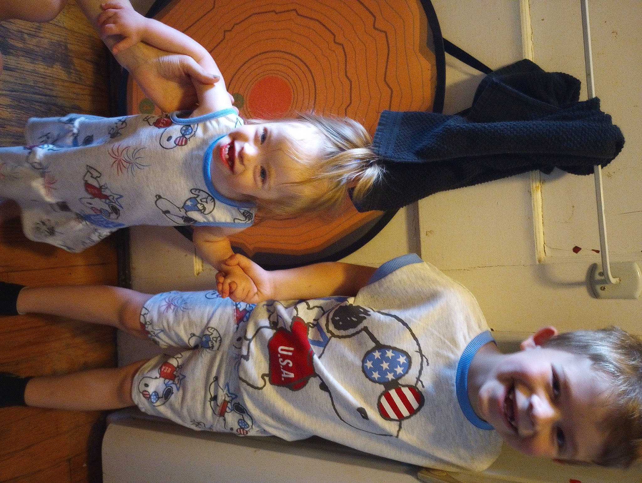 Mya is registered to the contest to win money with this photo: abdomen, arm, chest, child, comfort, elbow, eyelash, eyewear, finger, fun, hand, happy, joint, joy, mouth, nail, person, room, smile, t_shirt