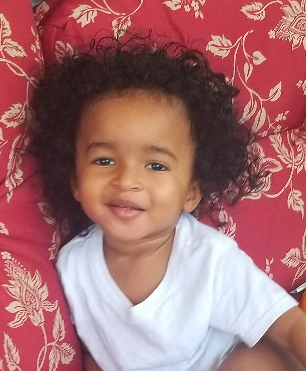 Tavares is registered to the contest to win money with this photo: beauty, black_hair, cheek, child, child_model, chin, eyebrow, face, forehead, fun, hair, hairstyle, happy, head, human, joy, lip, nose, person, skin