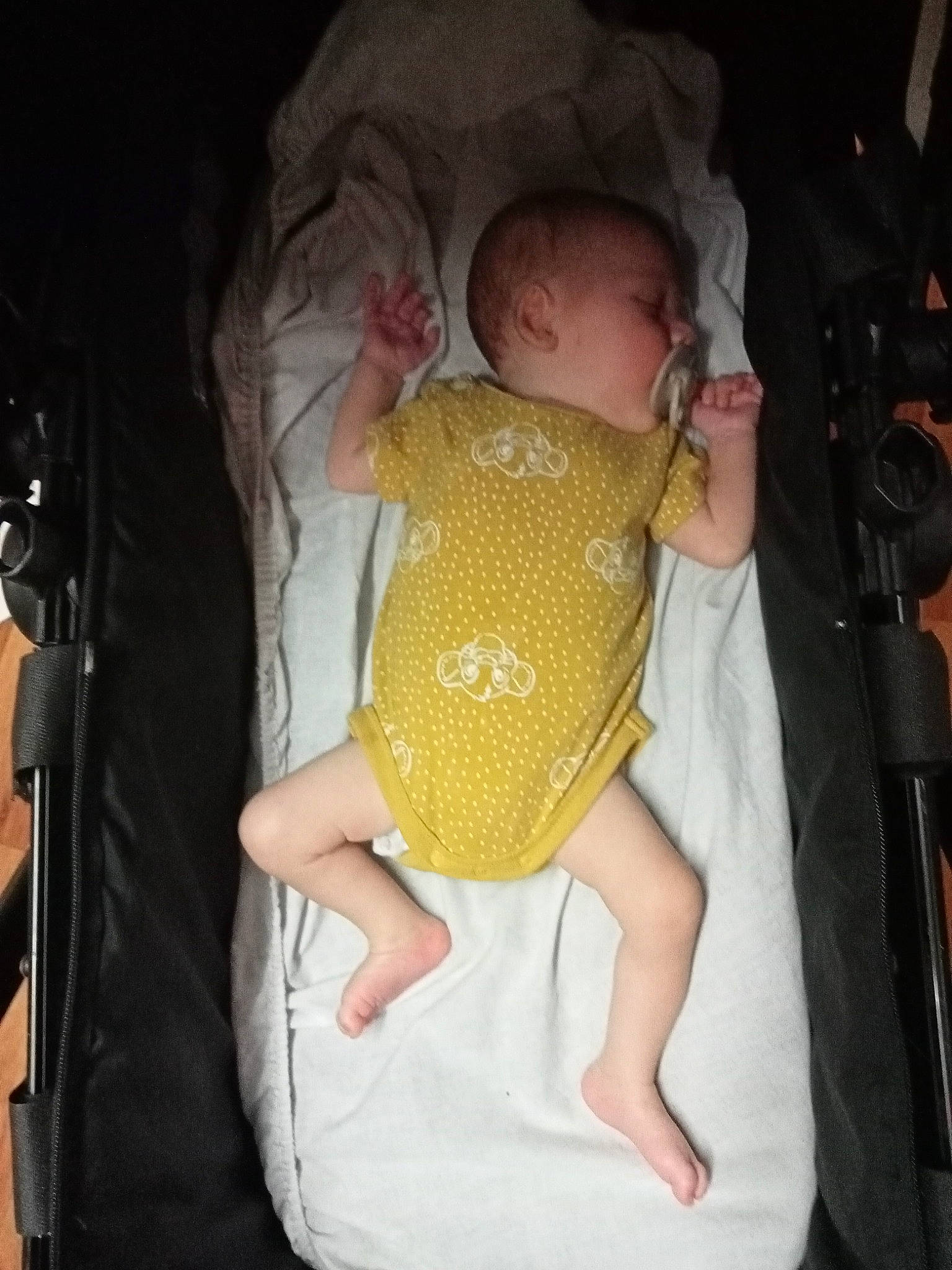 Hanna is registered to the contest to win money with this photo: abdomen, baby, baby_carriage, baby_products, baby_sleeping, baby_toddler_clothing, bedtime, cheek, child, comfort, finger, fun, infant_bed, lap, linens, person, room, sleeve, thigh, thumb