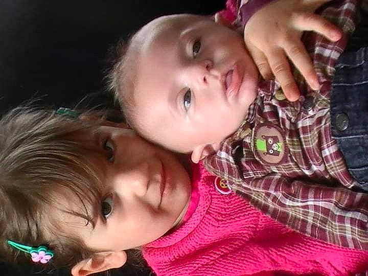 Alexya a rejoint le concours — aidez-le/la à gagner de superbes lots ! baby, beauty, cheek, child, chin, eye, eyebrow, face, forehead, fun, hair, head, iris, lip, mouth, nose, organ, person, skin, smile