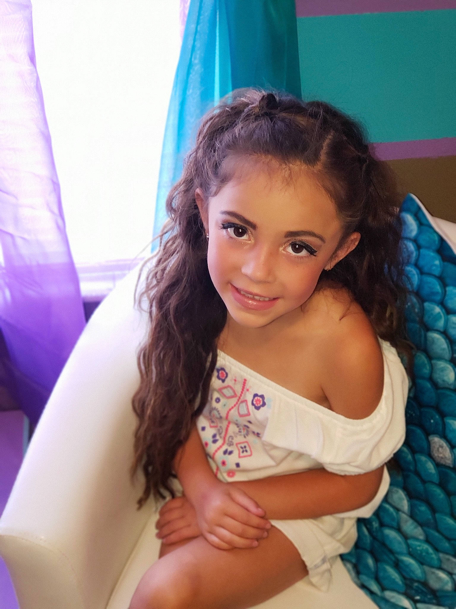 Avayah is registered to the contest to win money with this photo: abdomen, arm, beauty, black_hair, brown_hair, chest, child, child_model, daughter, finger, hair, hairstyle, joy, leg, long_hair, mouth, neck, person, smile, thigh