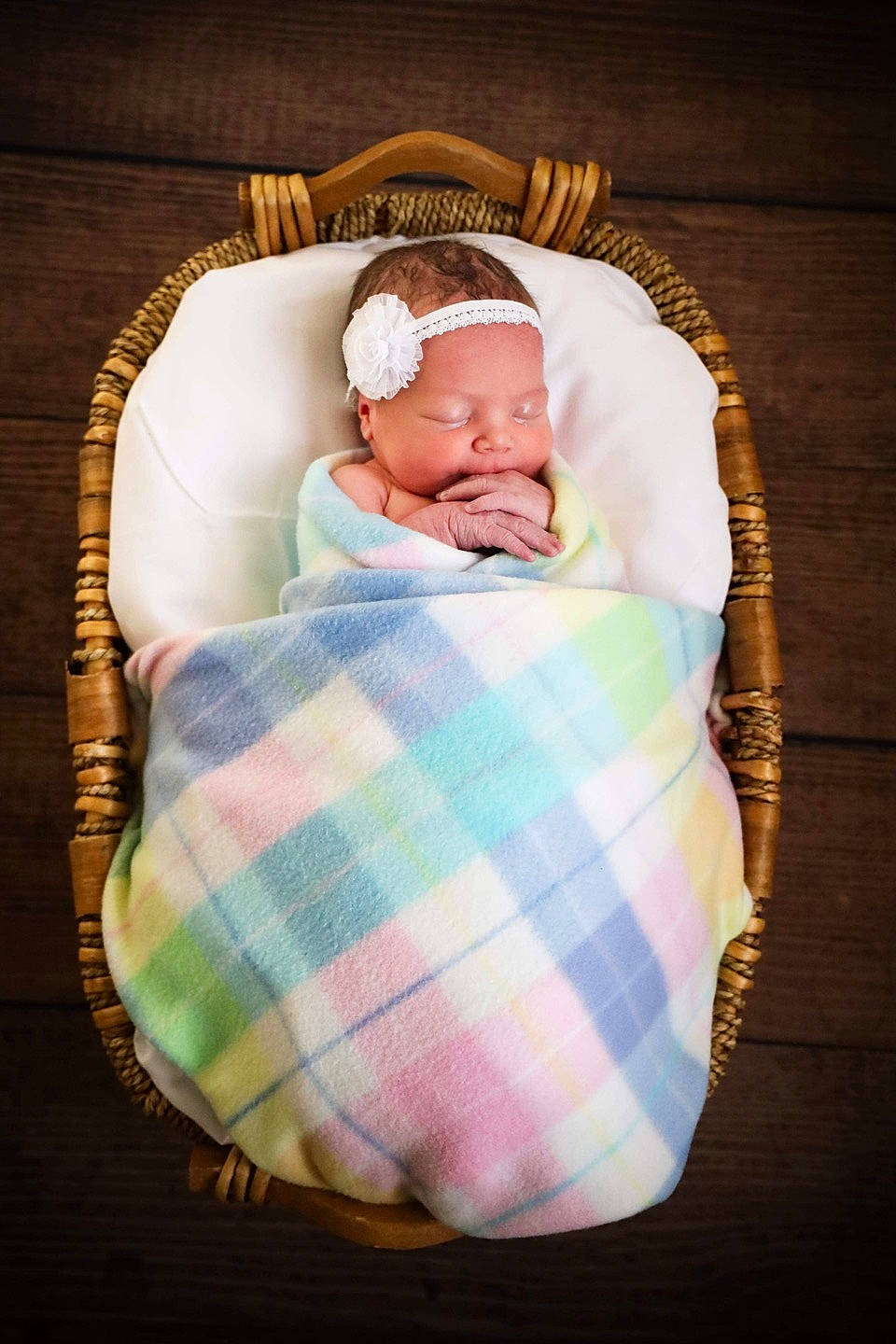 Ryver is registered to the contest to win money with this photo: baby, baby_products, baby_safety, baby_sleeping, baby_toddler_clothing, bedding, bedtime, child, collar, comfort, infant_bed, linens, nap, pattern, person, sleep, sleeve, textile, tints_and_shades, toddler