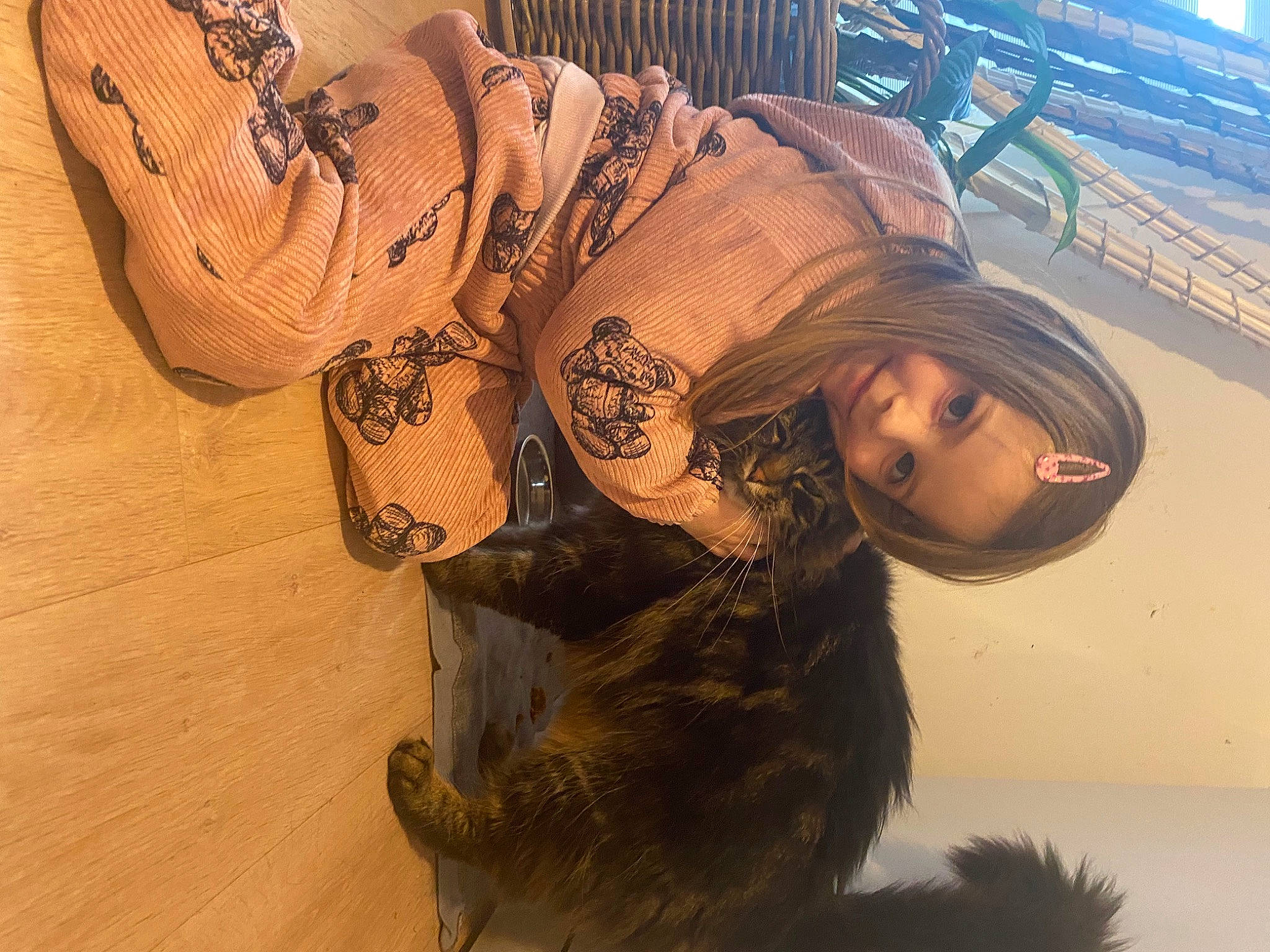 Stella-rose a rejoint le concours — aidez-le/la à gagner de superbes lots ! abdomen, black_hair, cap, cg_artwork, cool, eye, fashion_accessory, fashion_design, flash_photography, fun, happy, hat, headgear, human_body, human_leg, joy, landscape, person, skin, thigh