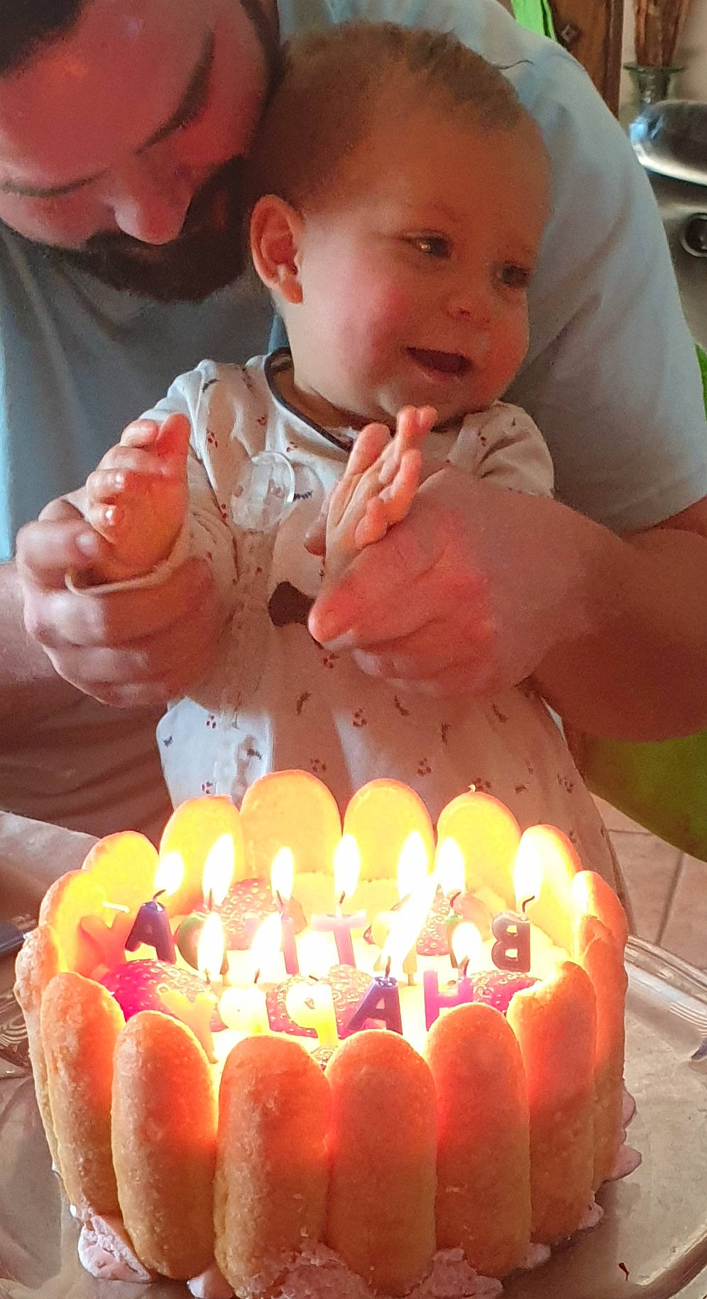 Anna Lesia participe au concours pour gagner de l'argent avec cette photo : baked_goods, baking, birthday, birthday_cake, buttercream, cake, cake_decorating, candle, child, comfort_food, cuisine, dessert, dish, food, icing, lighting, party, pasteles, person, sweetness