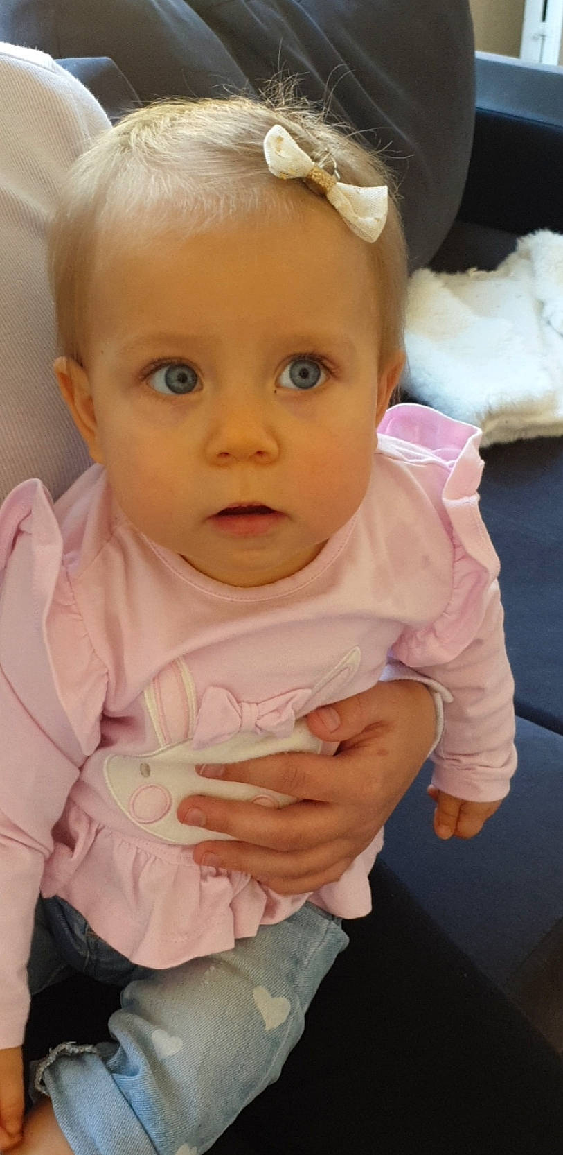 Anna Lesia participe au concours pour gagner de l'argent avec cette photo : baby, cheek, child, chin, ear, eye, face, head, iris, lip, neck, nose, person, pink, skin, sleeve, smile, toddler