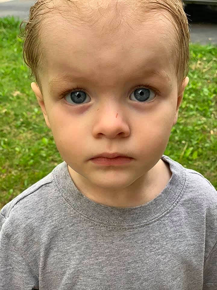 Jaxxon is registered to the contest to win money with this photo: blond, cheek, child, child_model, chin, close_up, ear, eye, eyebrow, face, forehead, hair, hairstyle, head, lip, male, nose, person, portrait, skin