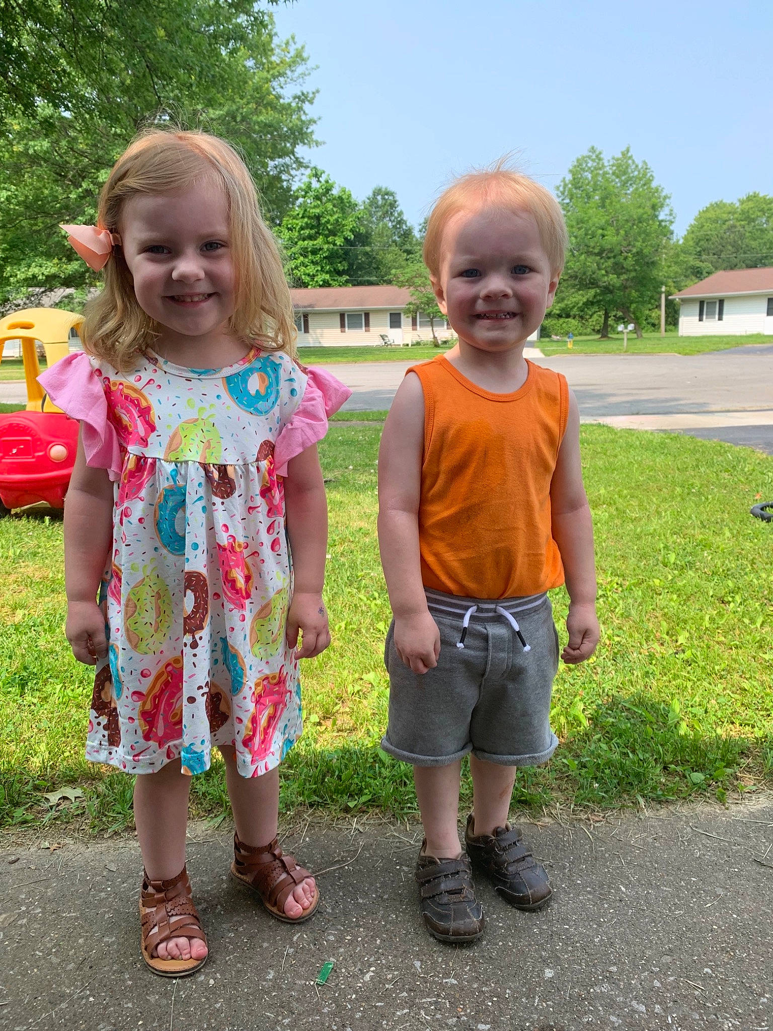 Jaxxon is registered to the contest to win money with this photo: adaptation, child, family, fun, grass, head, joy, people, person, plant, play, recreation, sibling, smile, style, summer, t_shirt, toddler, vacation, walking