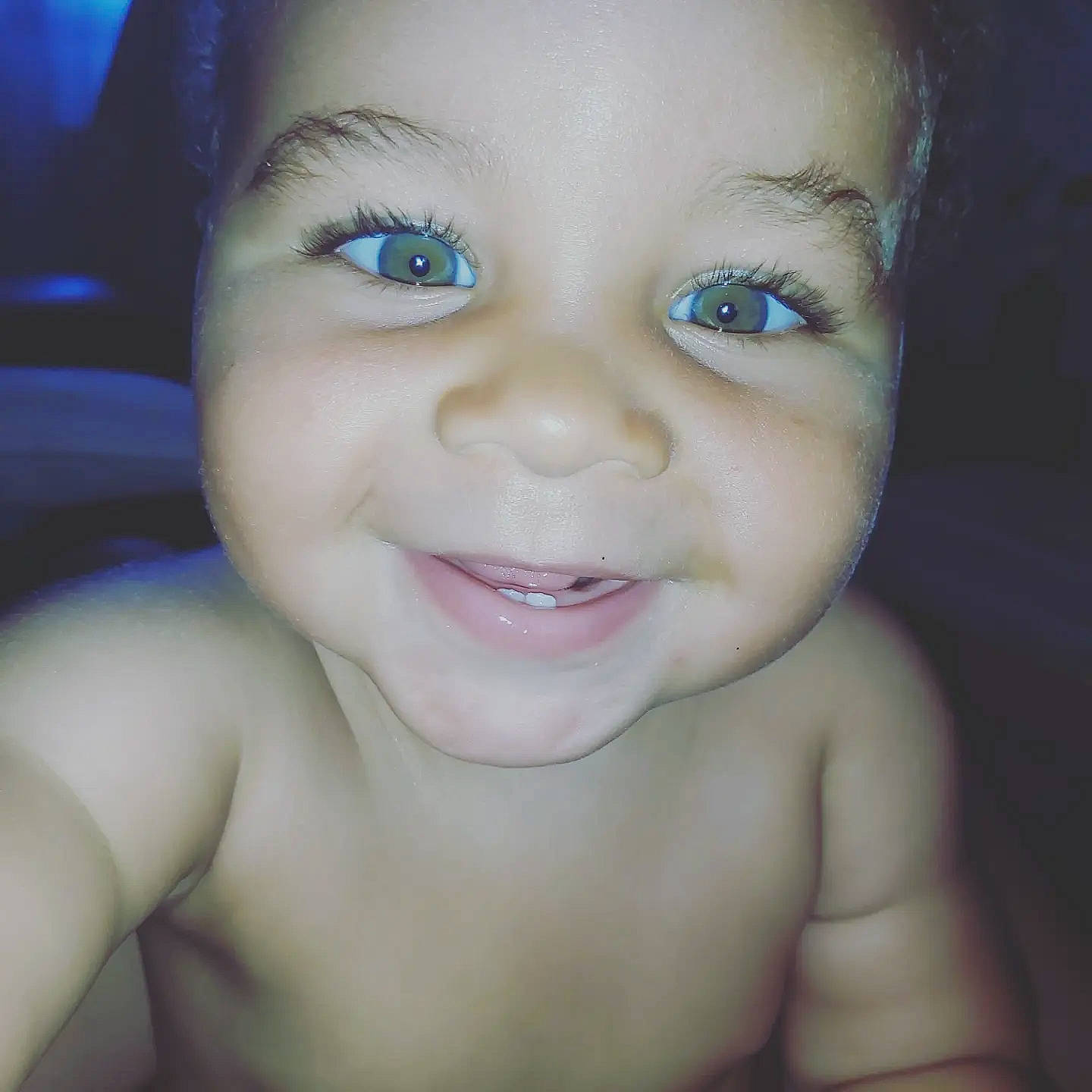 Cameron participe au concours pour gagner de l'argent avec cette photo : cheek, chin, ear, eye, eyebrow, eyelash, finger, flash_photography, gesture, happy, iris, jaw, joy, lip, mouth, neck, nose, organ, person, skin