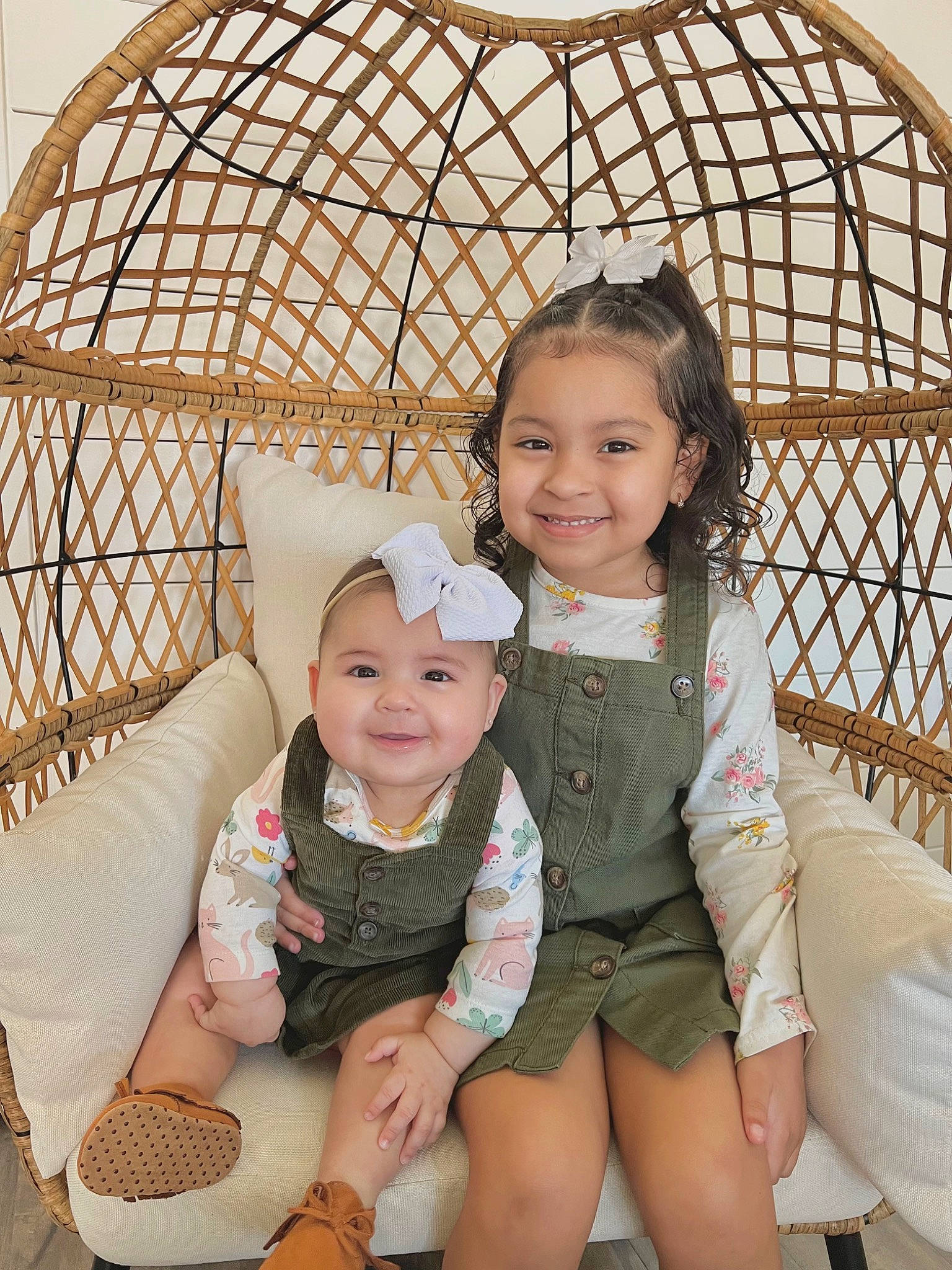 Melanie joined the competition — help win amazing prizes! baby_toddler_clothing, beauty, child, comfort, face, fun, hairstyle, happy, head, headwear, joy, leg, leisure, organ, people, person, product, shoe, skin, smile