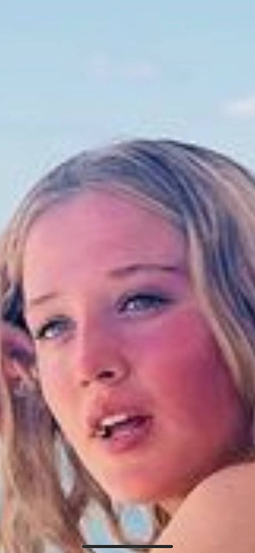 Alyssa is registered to the contest to win money with this photo: cheek, child, ear, electric_blue, eye, eyebrow, eyelash, forehead, fun, hair, hair_coloring, happy, jaw, magenta, mouth, neck, nose, person, smile, surfer_hair