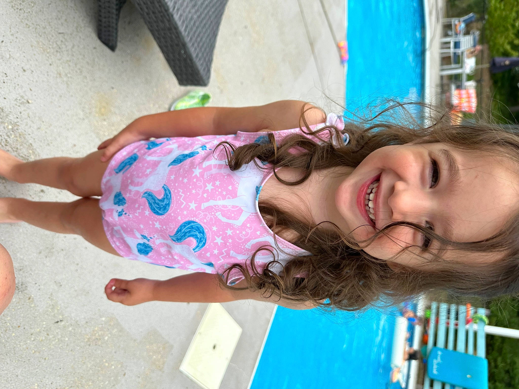 Emilia is registered to the contest to win money with this photo: beach, child, foot, fun, grass, hair, happy, human_leg, joy, laugh, leisure, person, plant, play, skin, smile, snapshot, summer, thigh, toddler