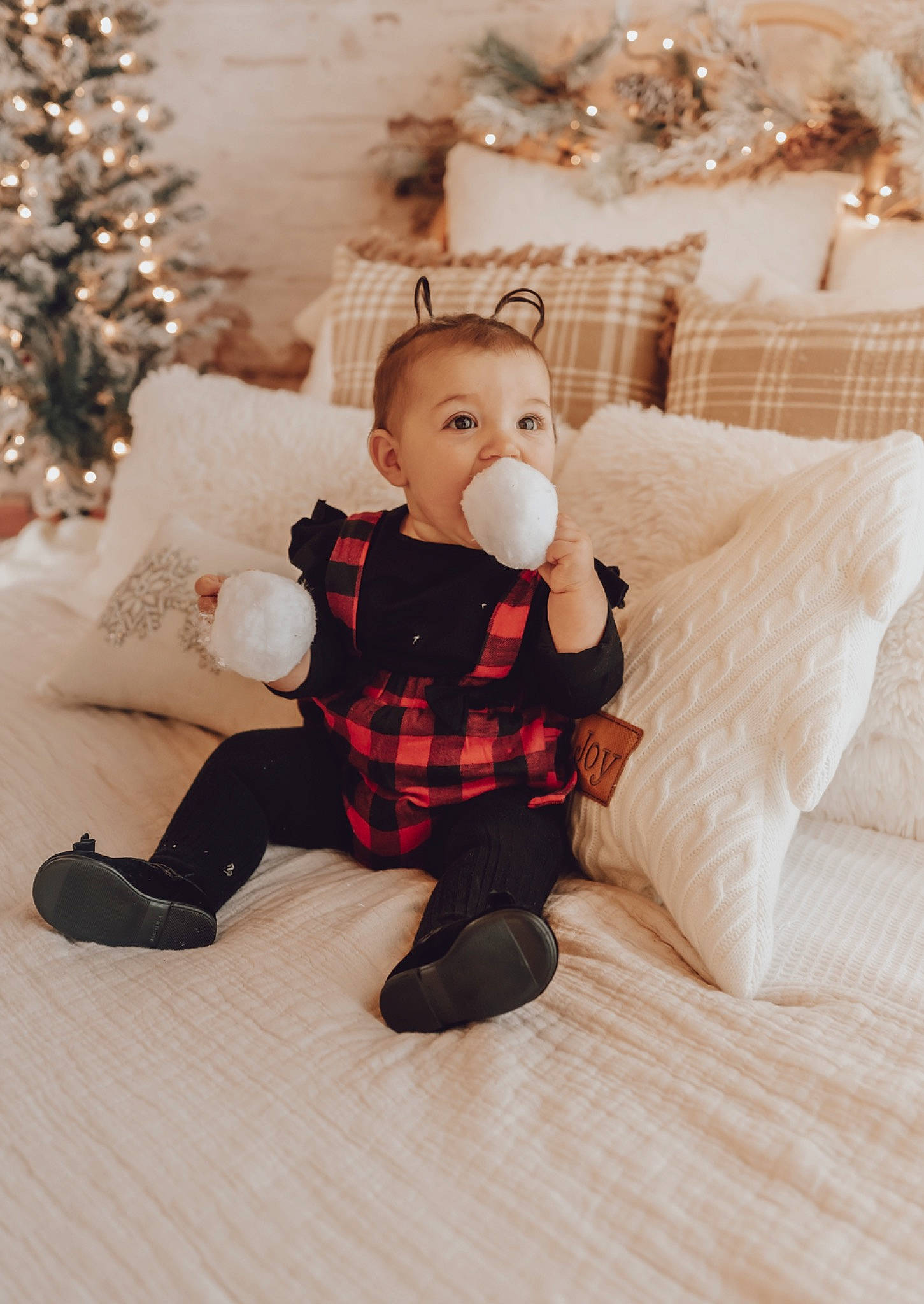 Eliana is registered to the contest to win money with this photo: christmas_ornament, christmas_tree, comfort, doll, dress, event, fawn, flooring, fur, happy, holiday, mammal, ornament, pattern, person, stuffed_toy, teddy_bear, toy, tree, winter