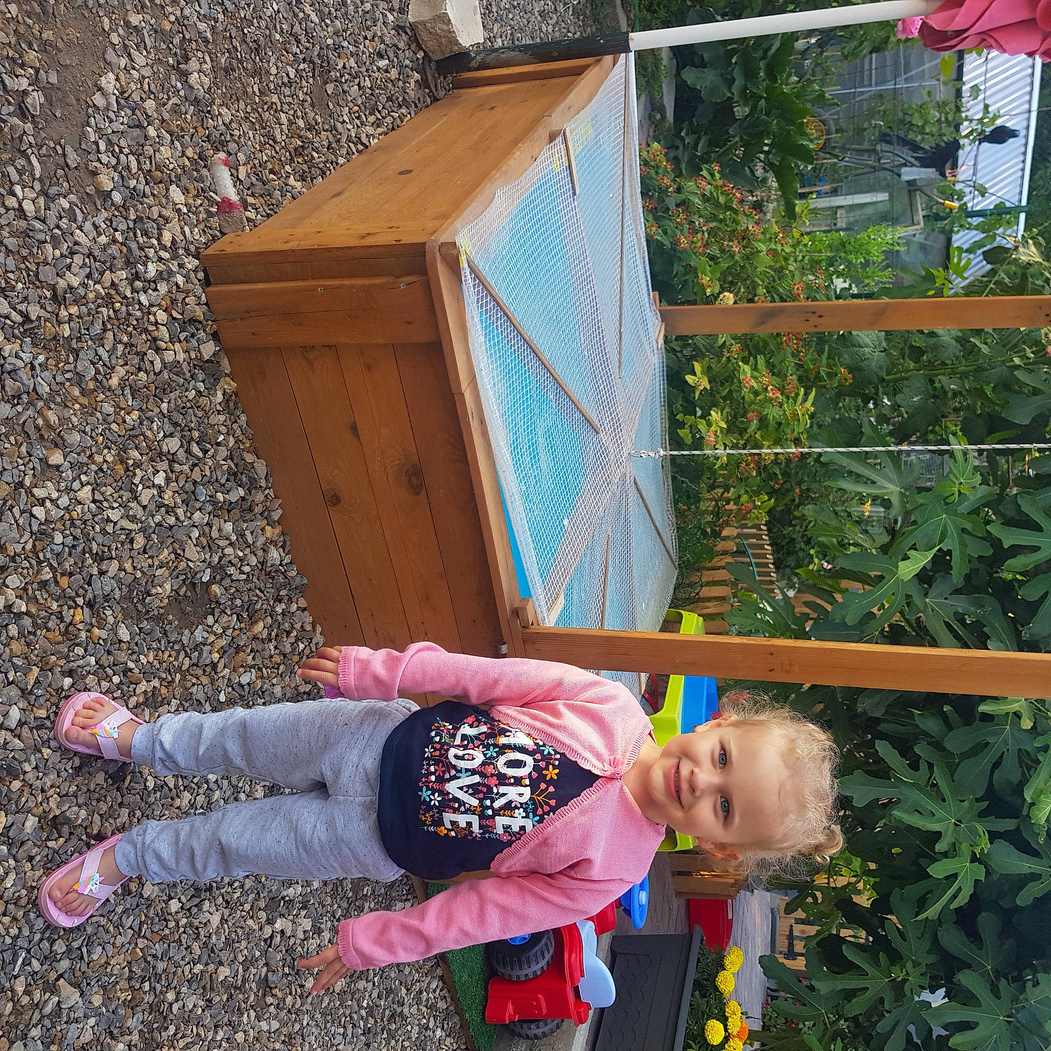 Mïa a rejoint le concours — aidez-le/la à gagner de superbes lots ! joy, person