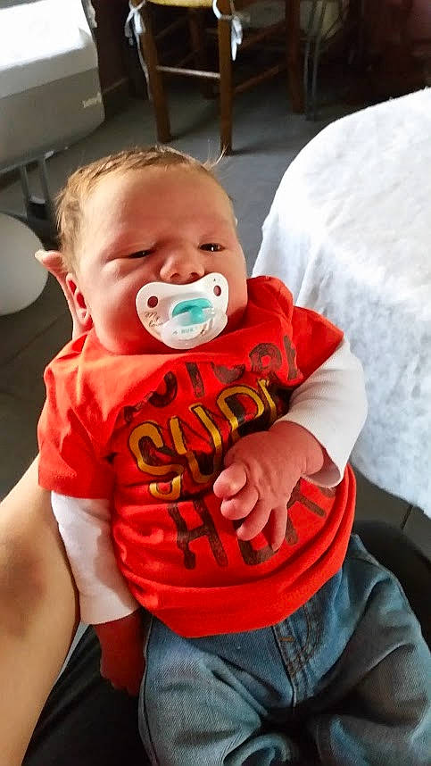 Sohan participe au concours pour gagner de l'argent avec cette photo : baby, child, person, smile, toddler