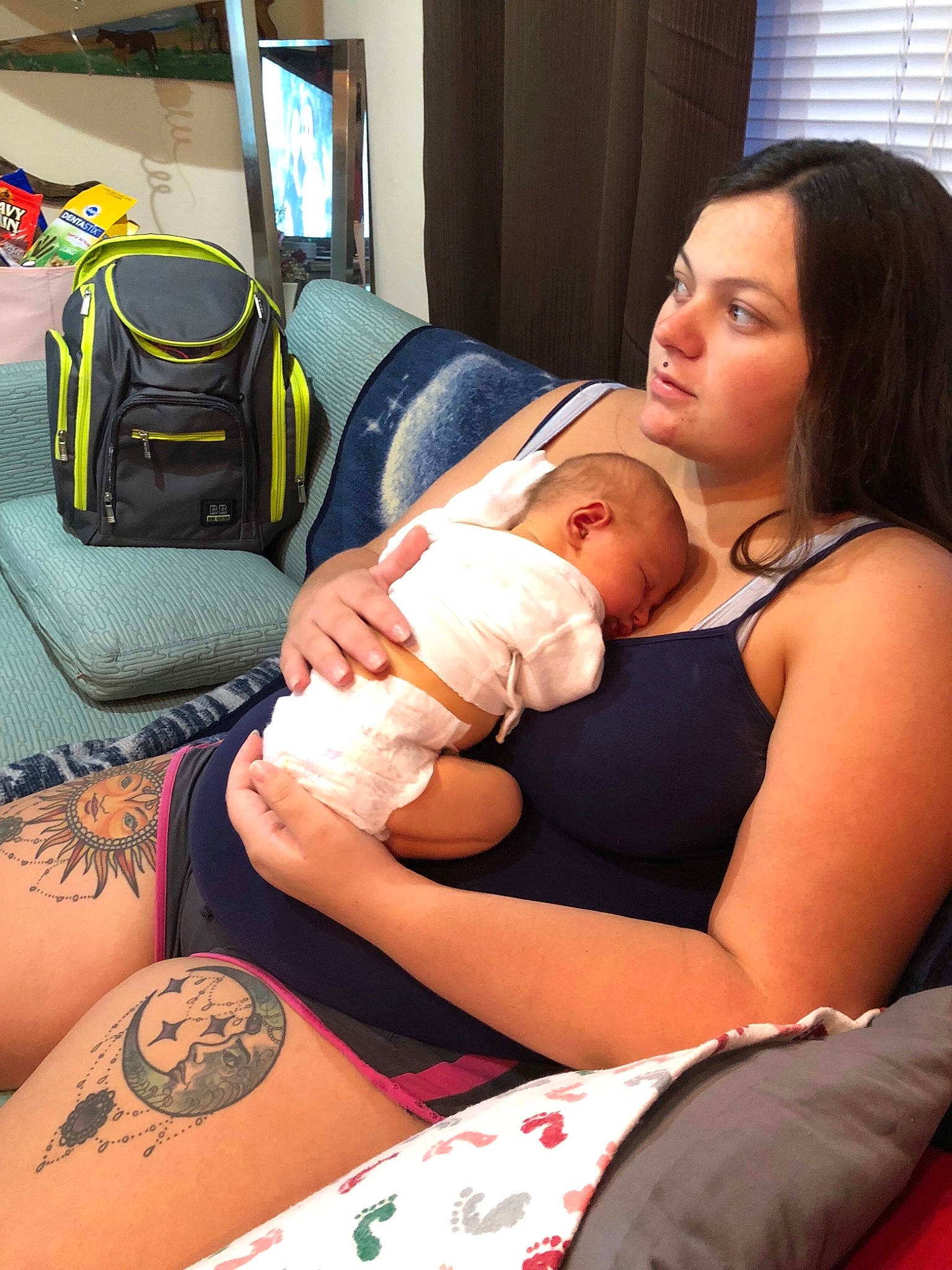 Karisma joined the competition — help win amazing prizes! abdomen, arm, baby, birth, childbirth, leg, mother, person, tattoo, tattoo_artist, thigh, trunk