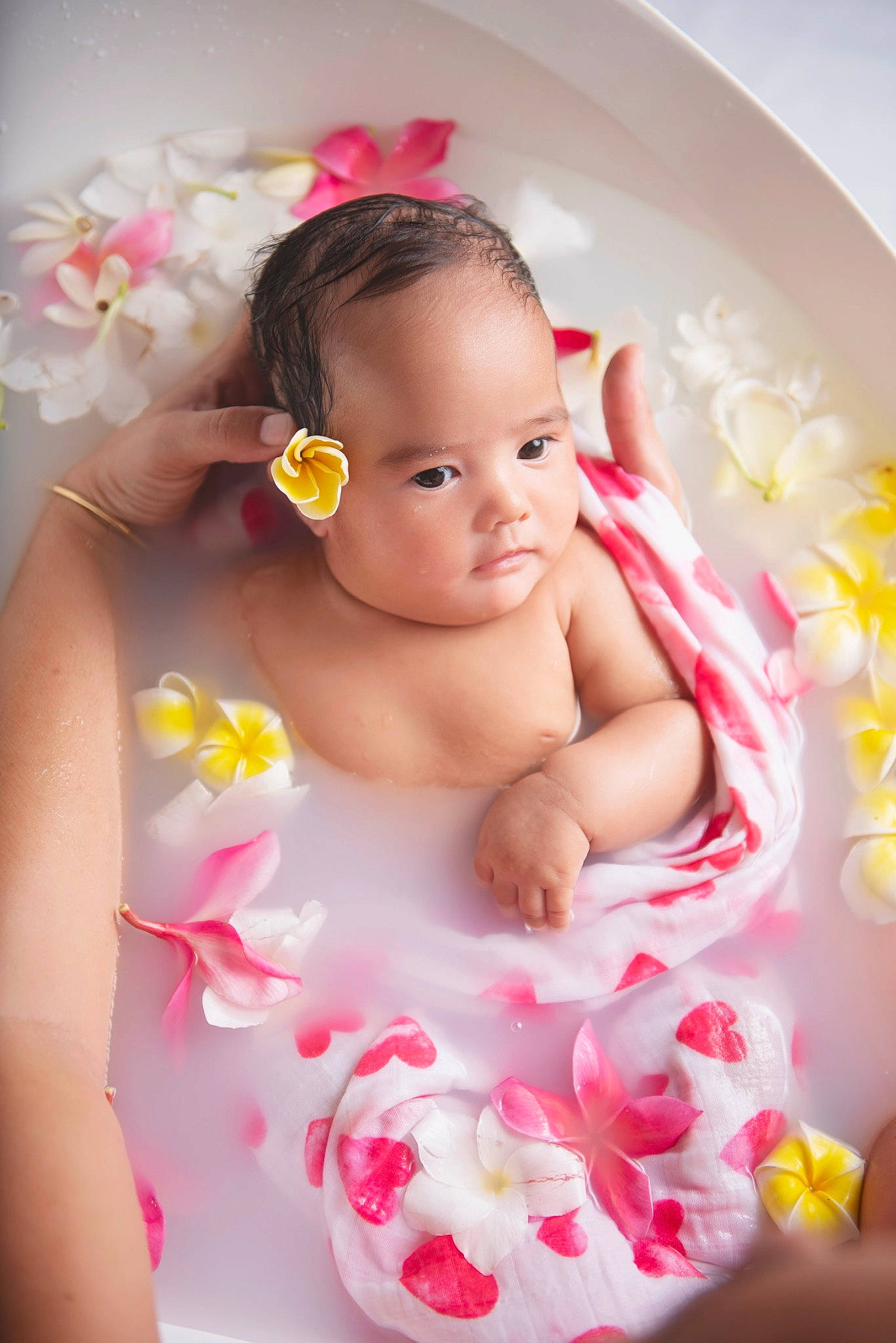 Naruki a rejoint le concours — aidez-le/la à gagner de superbes lots ! arm, baby, baby_bathing, baby_toddler_clothing, bathing, cheek, chest, child, facial_expression, fun, happy, human_body, lip, magenta, mouth, nail, person, pink, skin, stomach