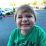 Paul is registered to the contest to win money with this photo: