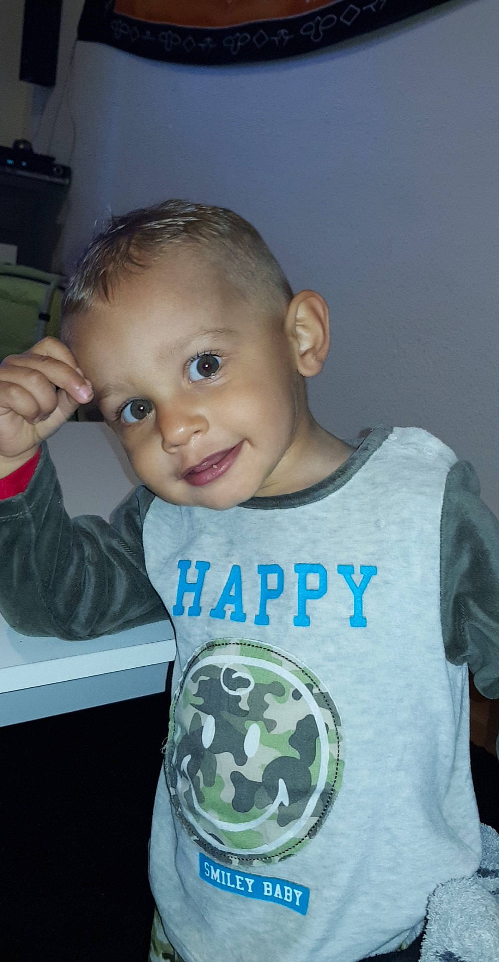 Sean a rejoint le concours — aidez-le/la à gagner de superbes lots ! arm, baby, cheek, child, cool, forehead, head, joy, person, sleeve, smile, t_shirt, toddler, top